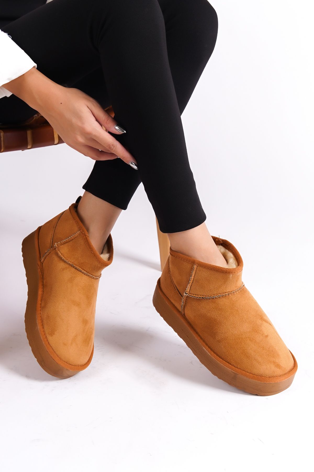 Capone Outfitters-Botine cu talpă groasă, cu vârf rotund, căptușite cu pene 4