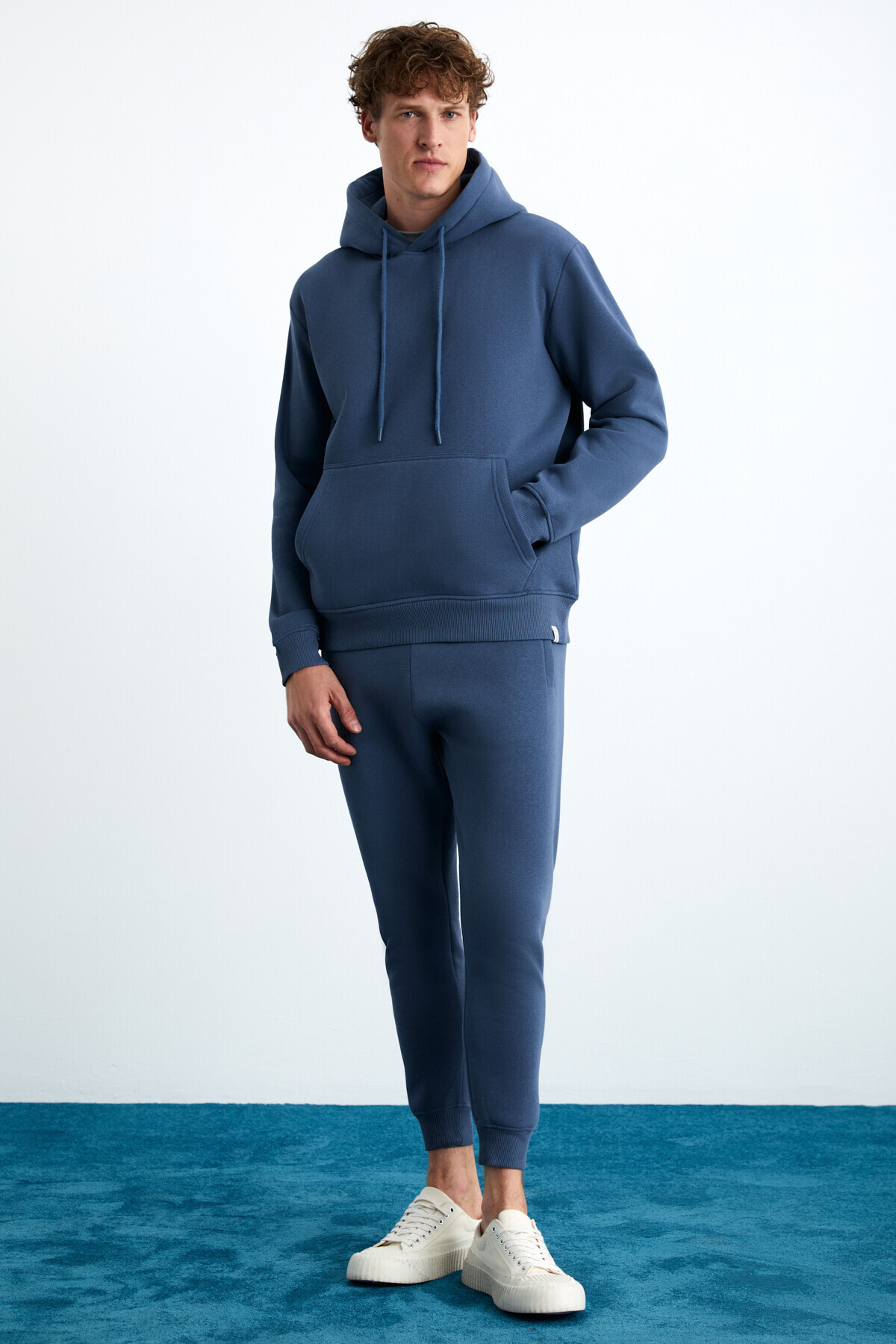 شلوار ورزشی مردانه HAKONE مدل Basic Soft Regular Fit Elastic Leg Sweat از جنس پنبه ارگانیک و نیلی