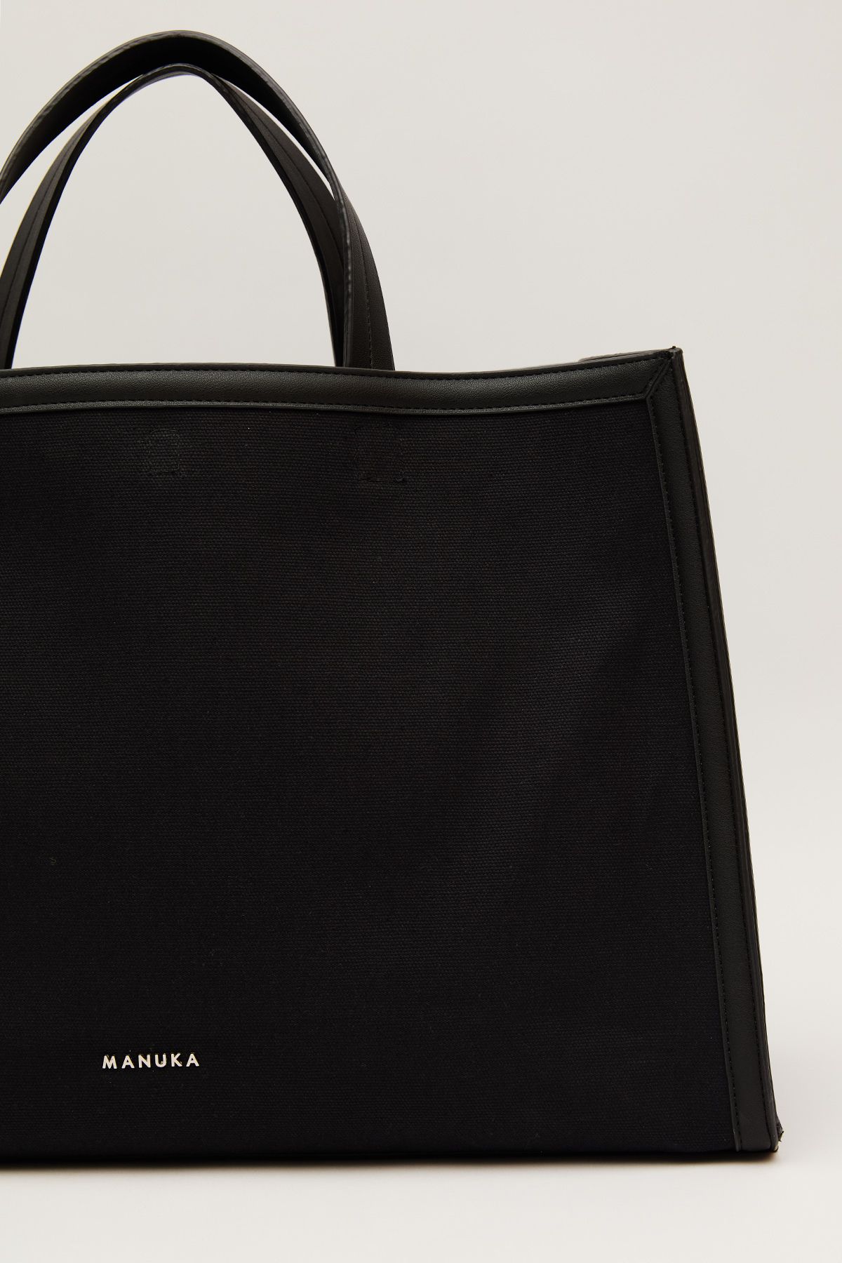 Manuka-Schwarze Canvas-Shopper-Tasche – Leder-Detail 3