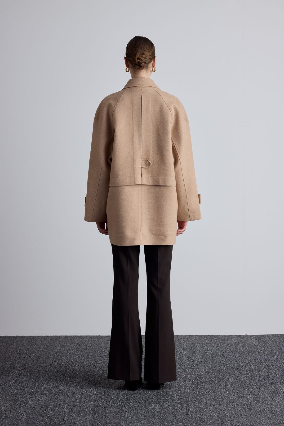 Manuka-Palton Camel Trench cu două piept - MARİ 8