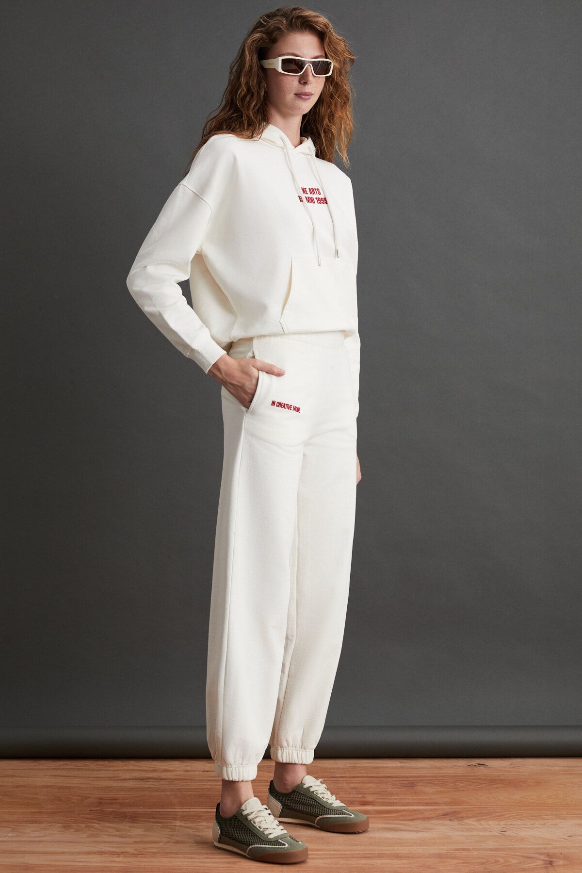 GRIMELANGE Spodnie Dresowe Damskie Rhyne Jogger Elastic Leg Ecru Kobieta - L