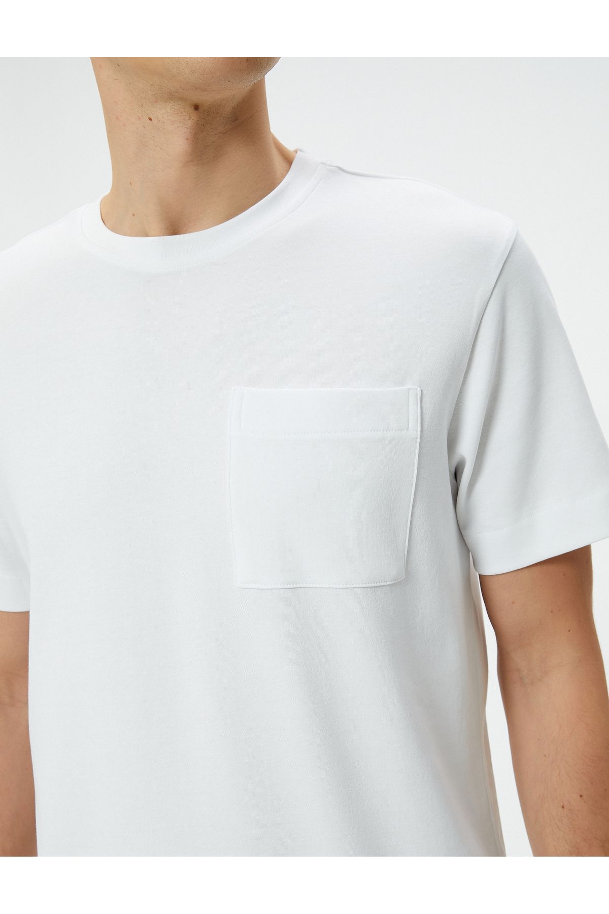 Koton-Crew Neck Short Sleeve Basic T-Shirt - Pocket Detail 5