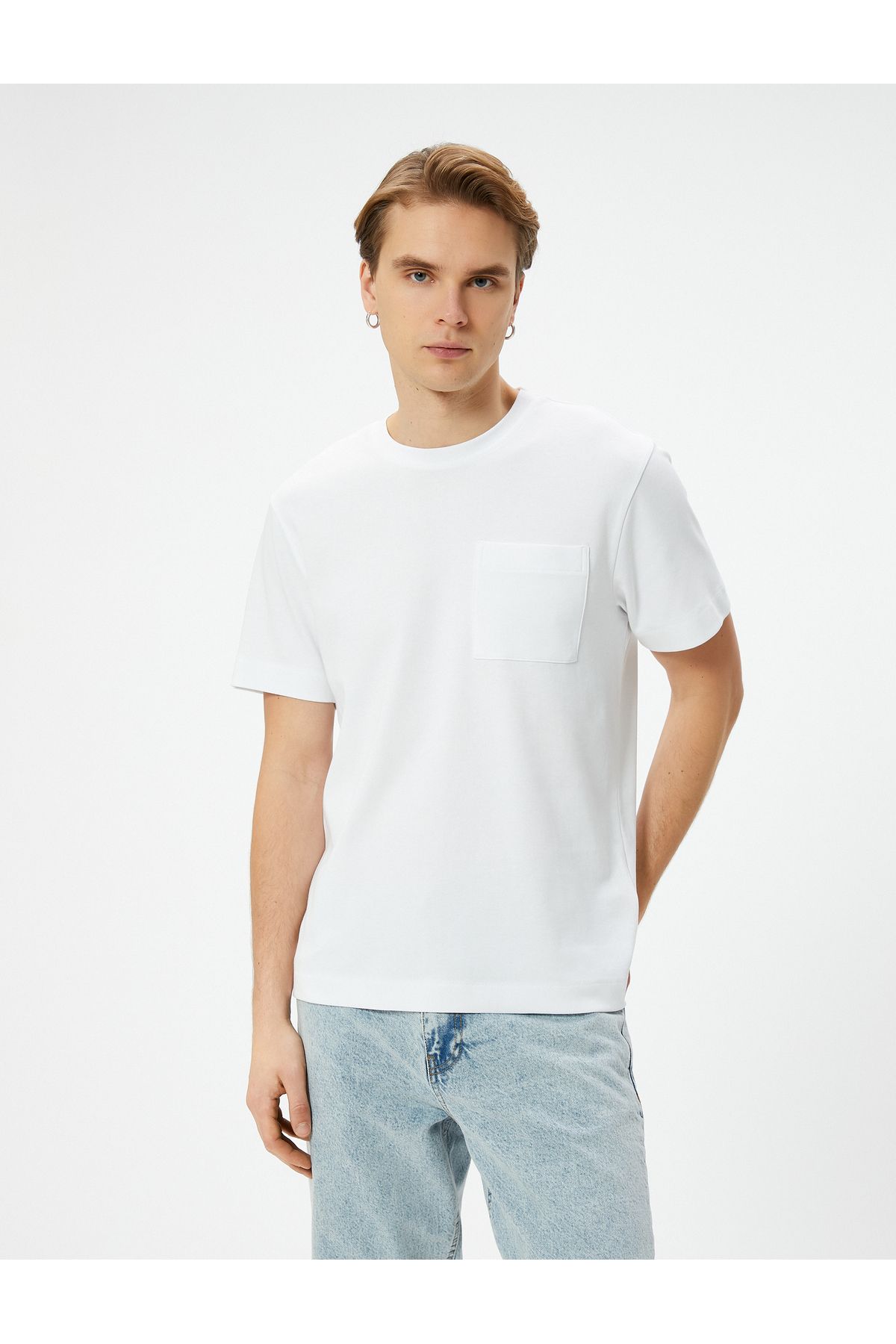 Koton-Crew Neck Short Sleeve Basic T-Shirt - Pocket Detail 3