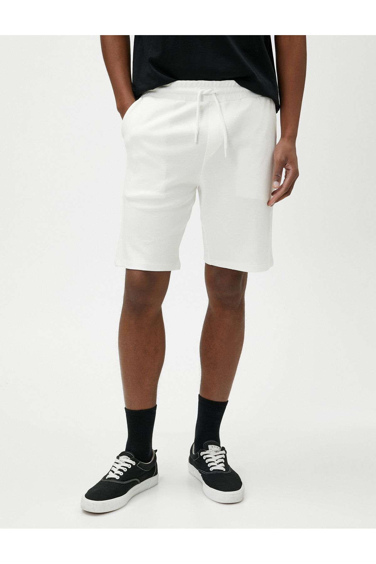 Koton-Lace Waist Shorts Slim Fit with Pocket Detail 3