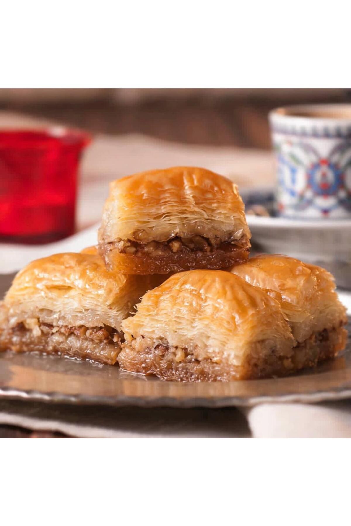 BAKLAVACI GÜLLÜOĞLU Cevizli Baklava 500 Gr.