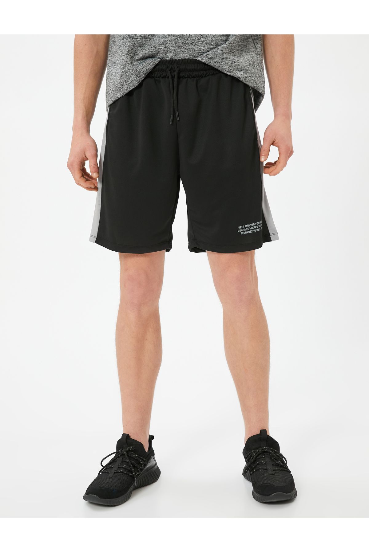 Koton-Sports Shorts Slogan Printed Waist Lace Pocket 3