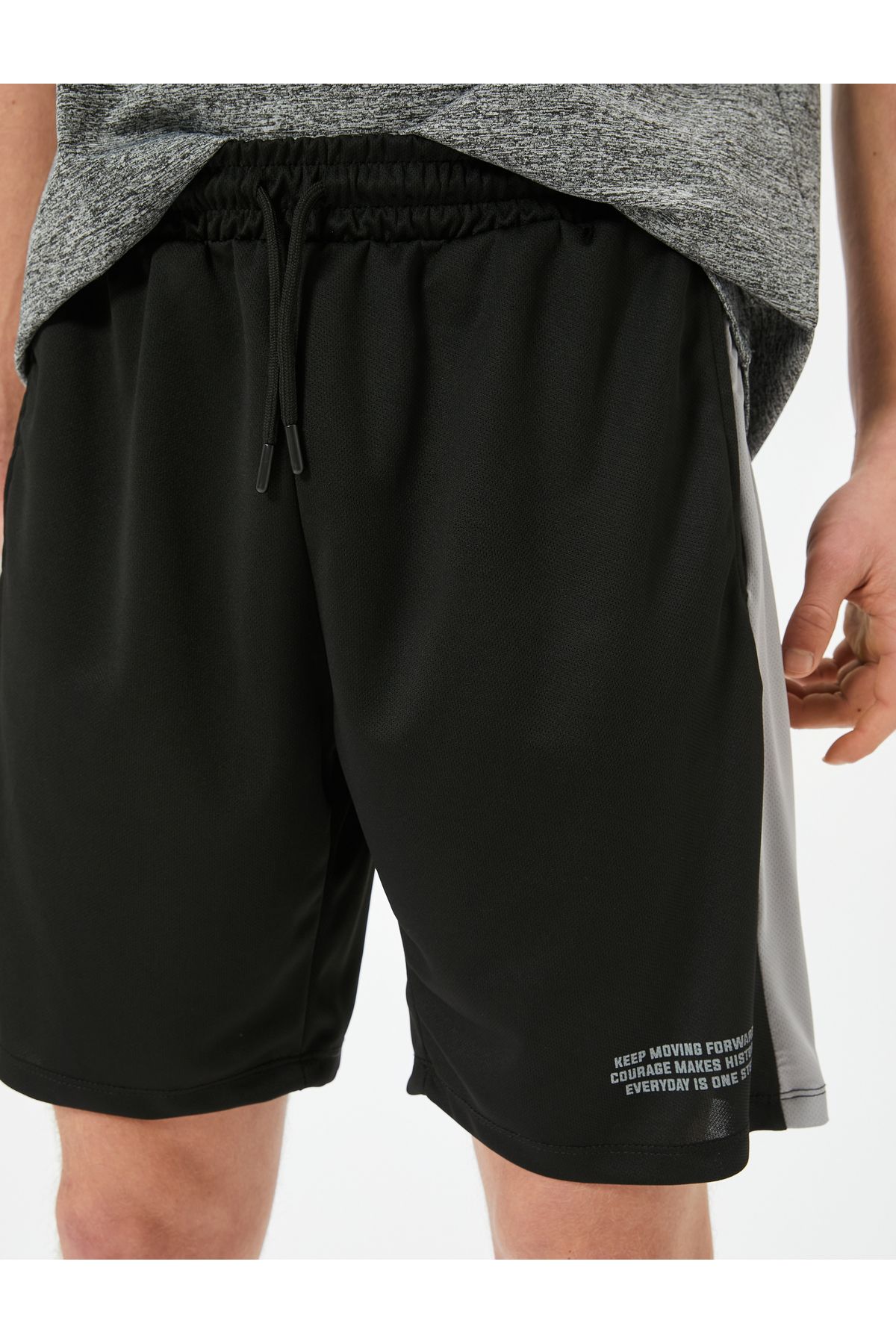 Koton-Sports Shorts Slogan Printed Waist Lace Pocket 5