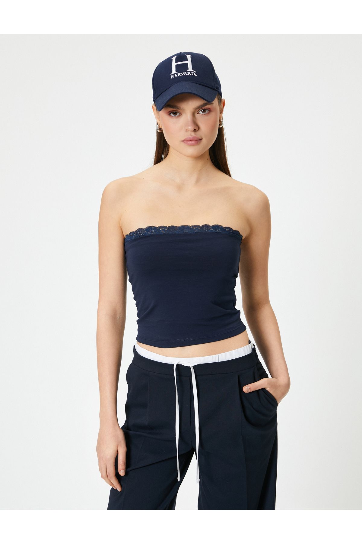 Koton-Trägerloses Crop Top aus Baumwolle mit Spitzendetails 3