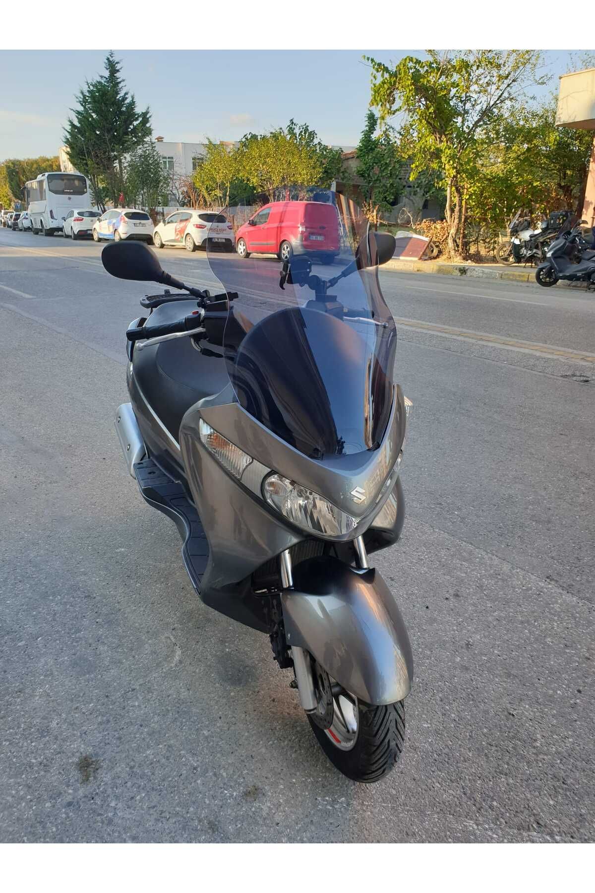 Suzuki Burgman UH 200 Siperlik Ön Cam 2006 2013 Model 61cm Füme Renkli 4mm