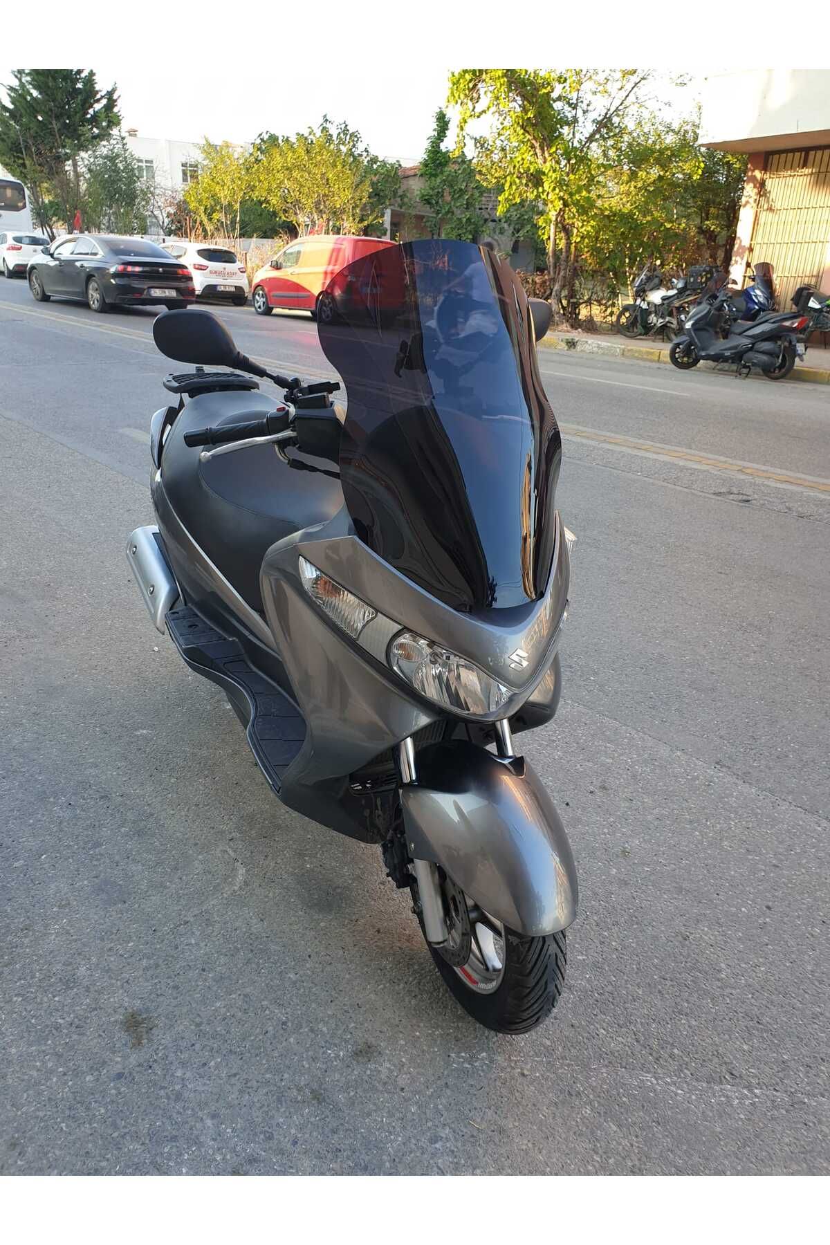 Suzuki Burgman UH 200 Siperlik Ön Cam 2006 2013 Model 61cm Siyah Renkli 4mm