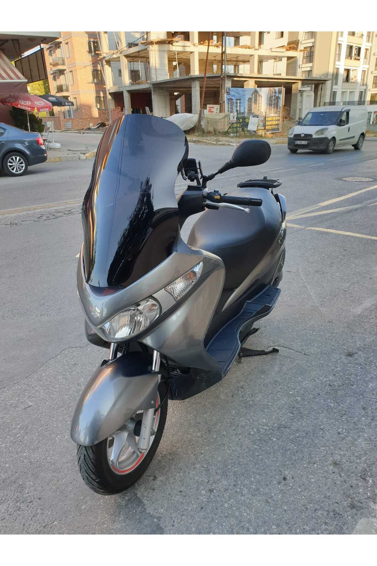 Suzuki Burgman UH 200 Siperlik Ön Cam 2006 2013 Model 61cm Siyah Renkli 4mm