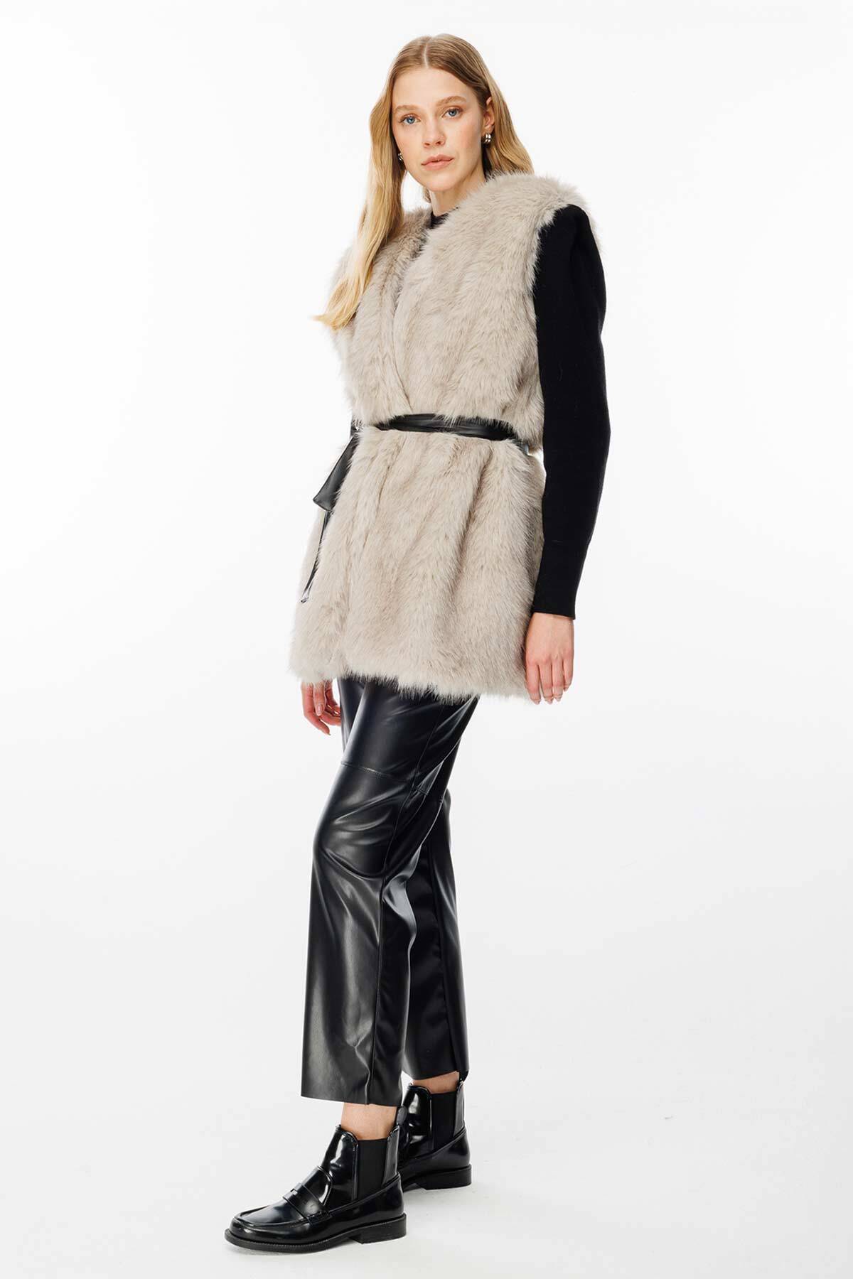 Hooopstore-Faux Fur Gray Vest 3