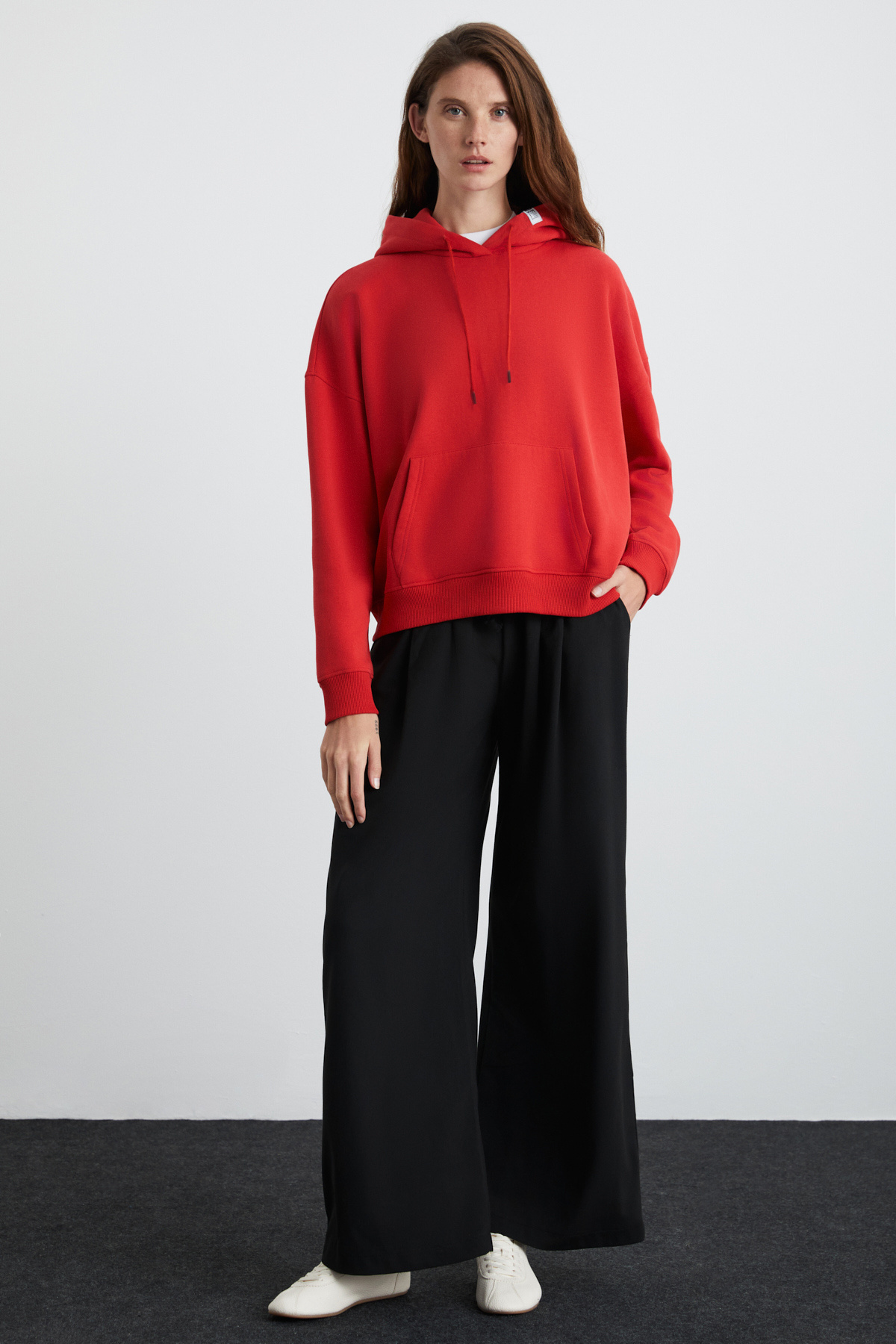 GRIMELANGE  Sonıa Kadın Kapüşonlu Kanguru Cepli Kordon Detaylı Kırmızı Sweatshirt - Görsel 2