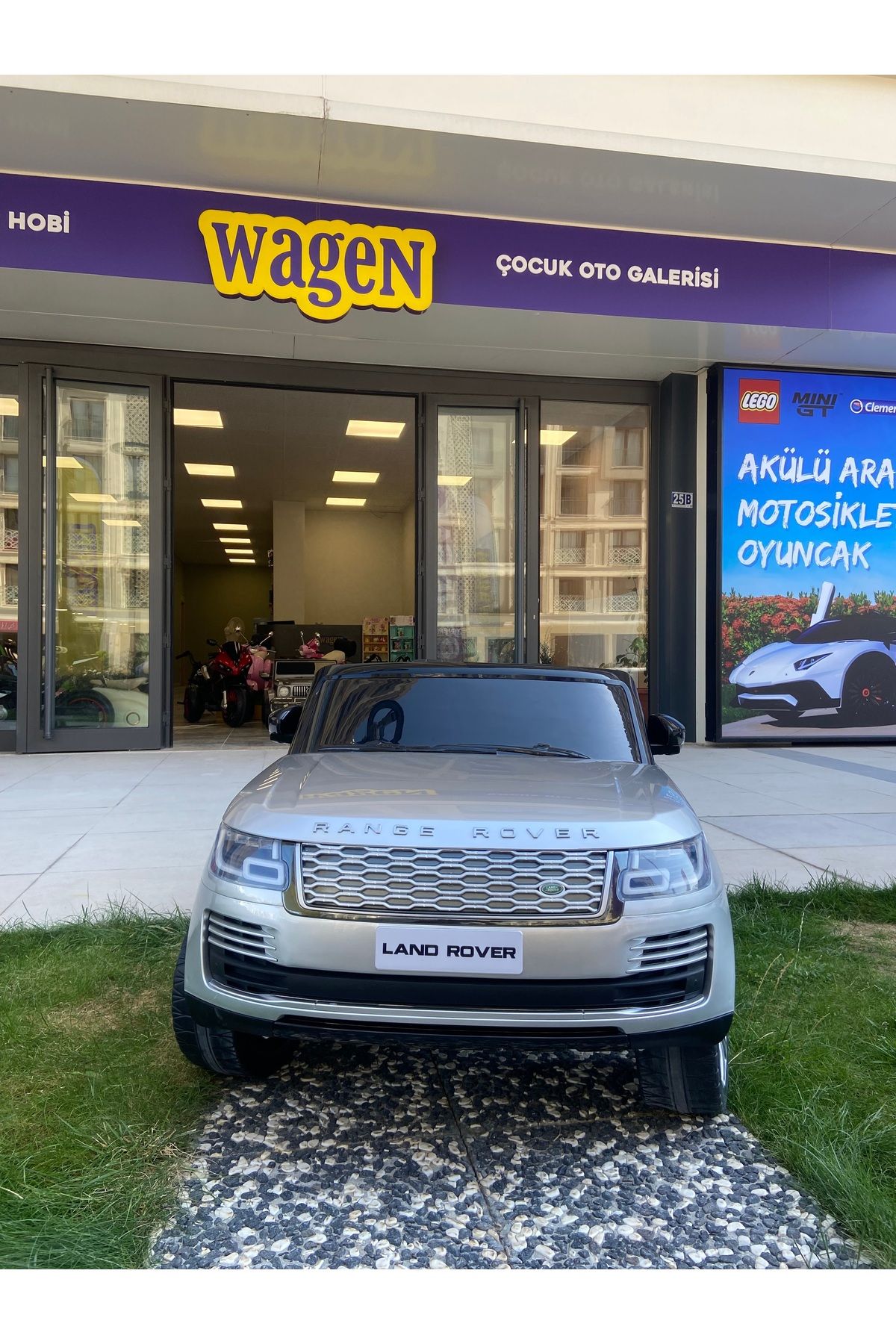 WAGEN RANGE ROVER TABLET EKRANLI BİRE BİR TASARIM AKÜLÜ ARABA