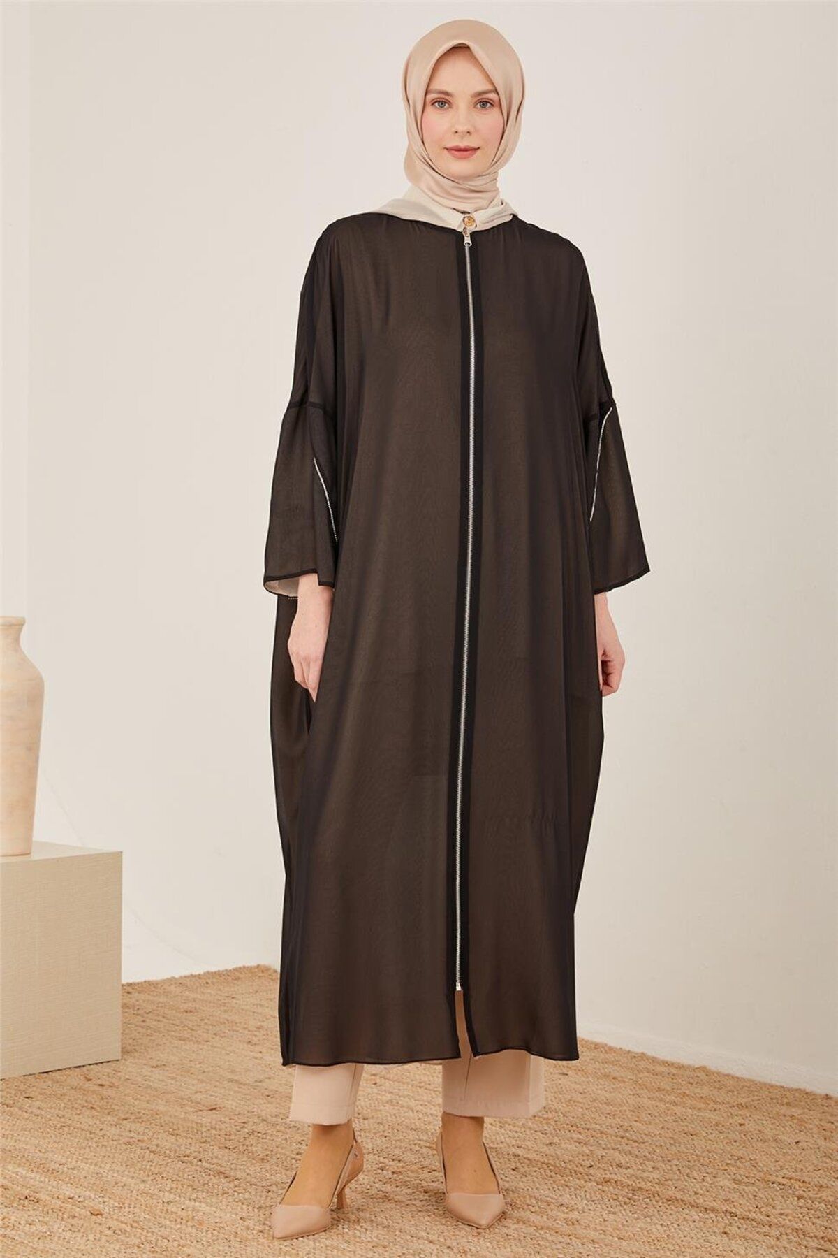 سنگ آستین دو رو Abaya 23y8401 مشکی Armine
