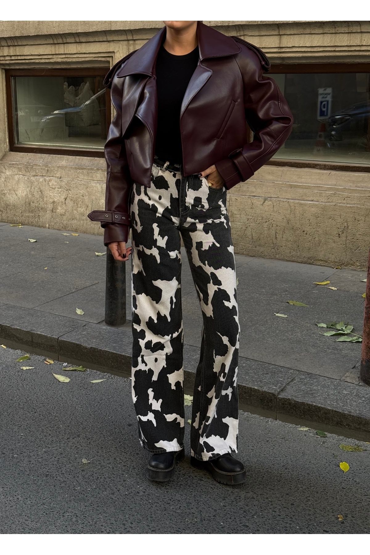 Laluvia-Burgunderfarbener, detaillierter, kurzer Leder-Trenchcoat - 1150008 4
