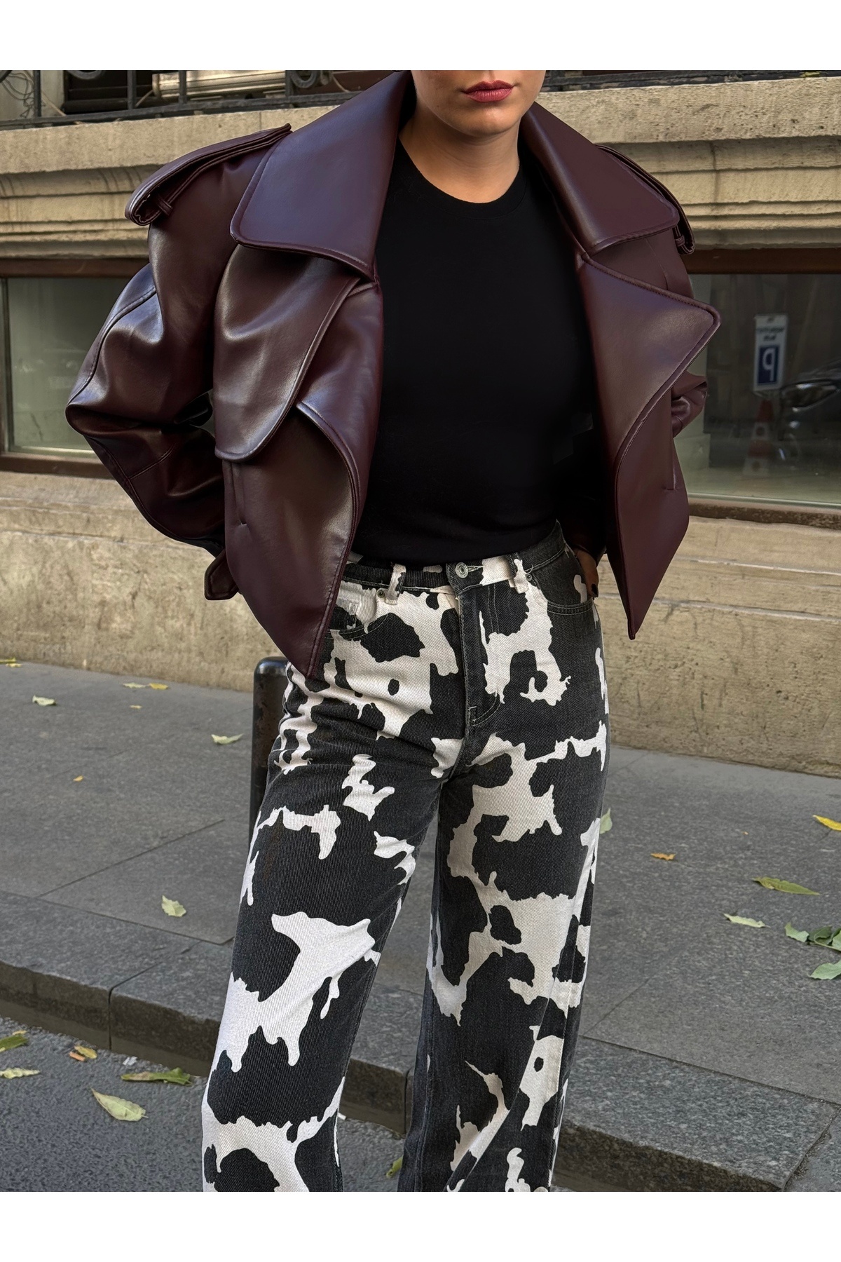 Laluvia-Burgunderfarbener, detaillierter, kurzer Leder-Trenchcoat - 1150008 3