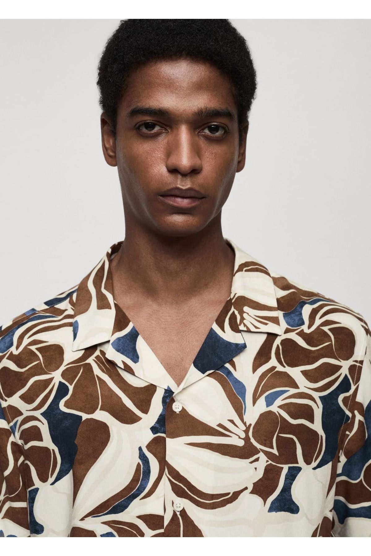 MANGO Man-Regular Cut Fluid Patterned Shirt 5