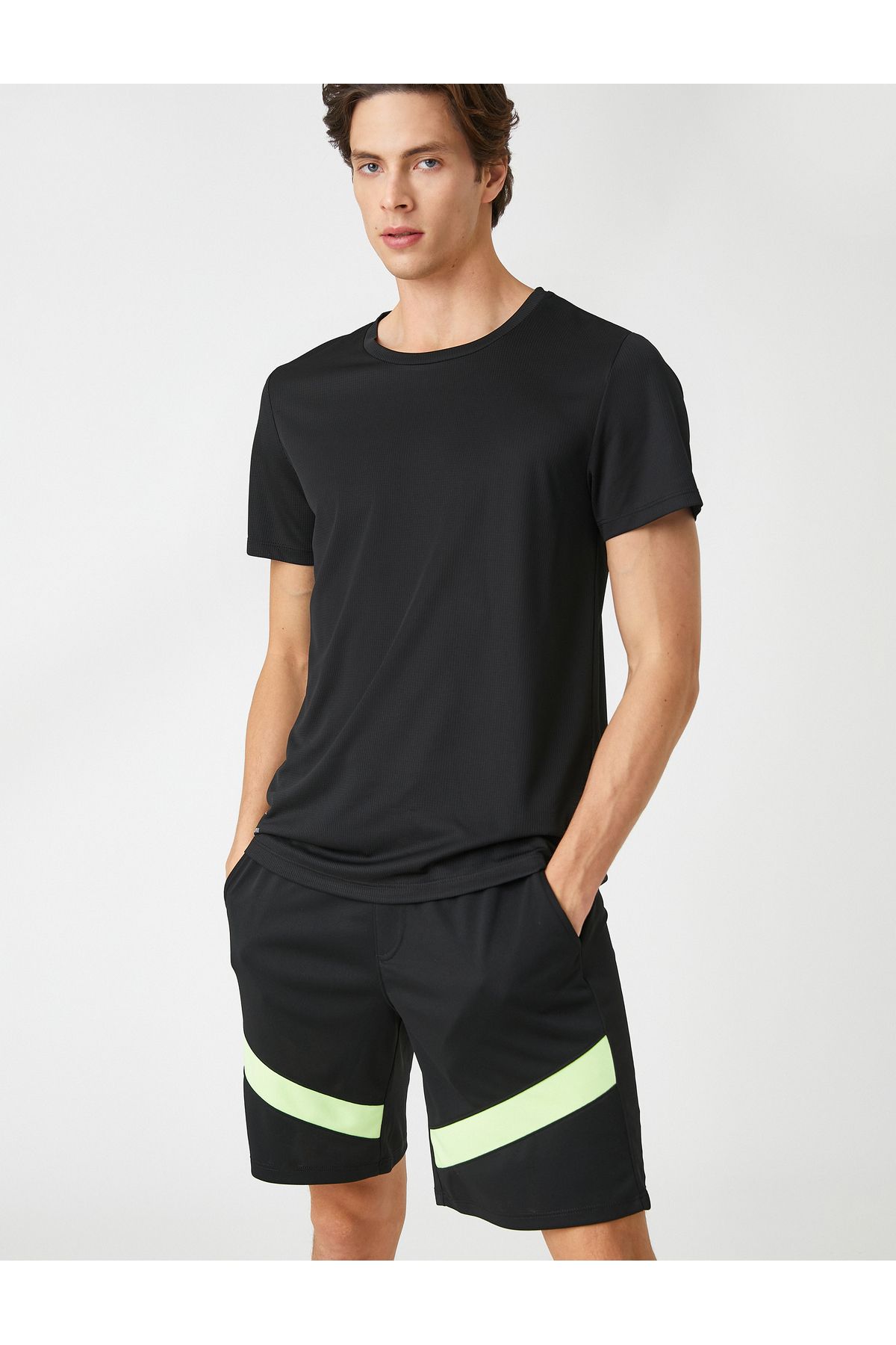 Koton-Bedruckte Sportshorts, Spitzen-Taillentasche, detaillierter, atmungsaktiver Stoff 2