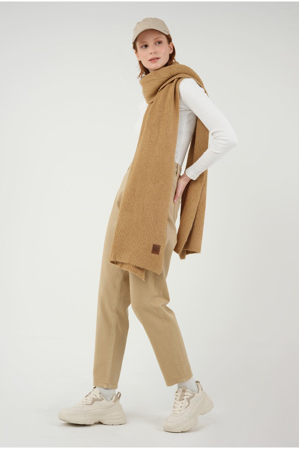 HEQA-Eșarfă Camel din tricot simplu 4