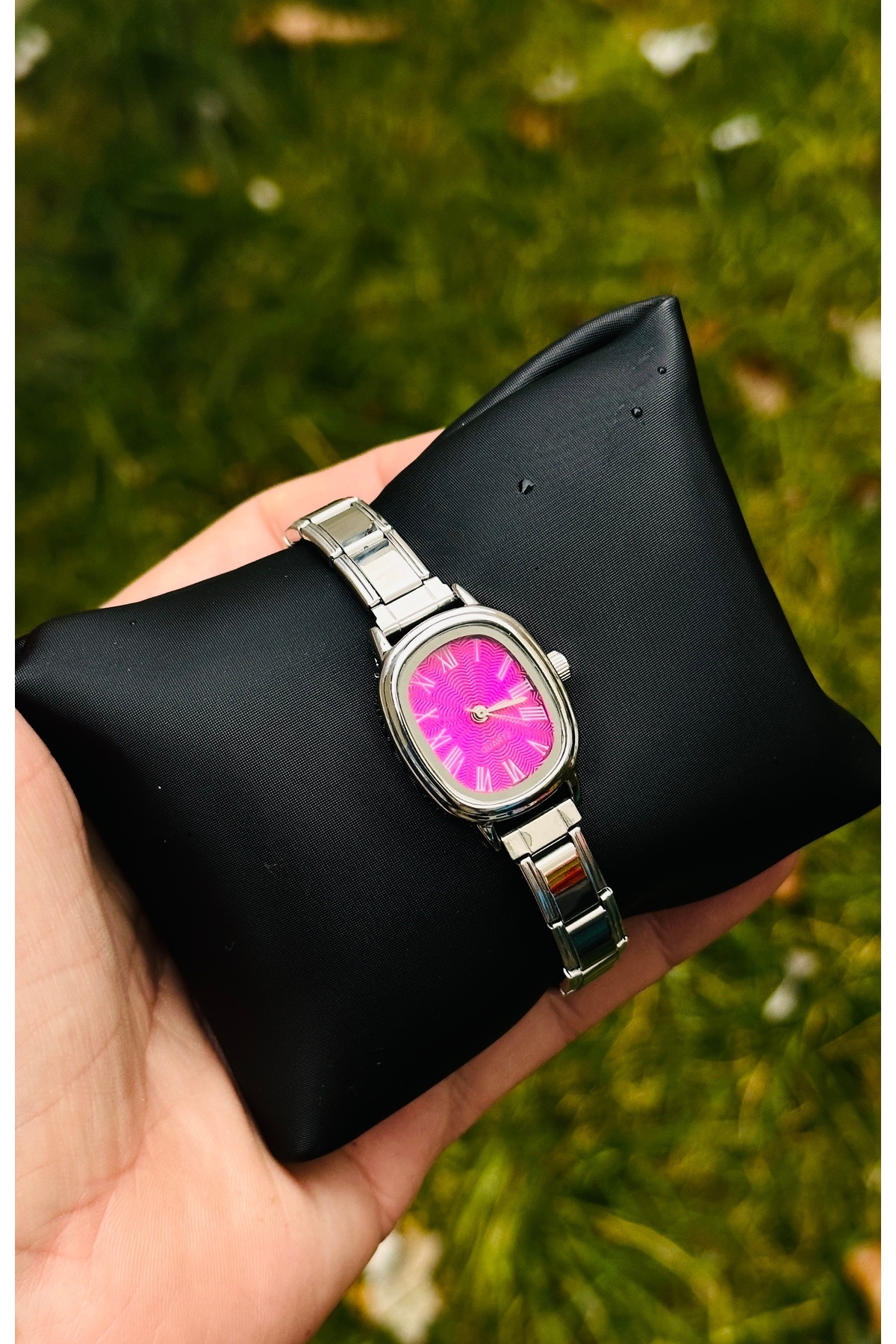 pullmarkt-Tiny Series - Minimal Women's Wristwatch 1