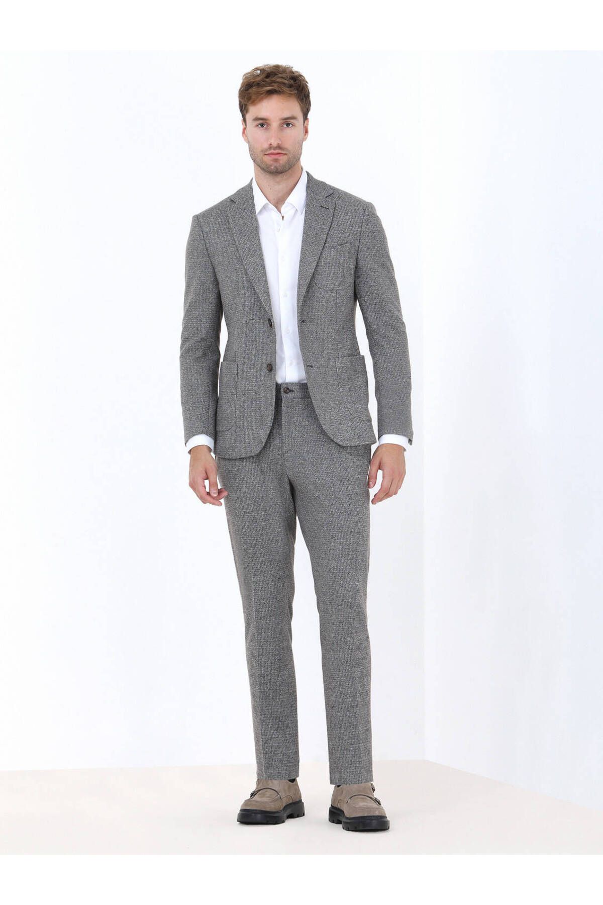 Kip-Mink Printed Modern Fit Knitted Suit 2