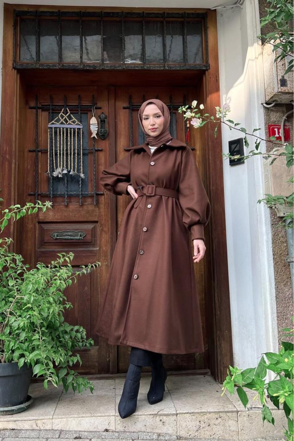 Lamia Giyim-Hijab Collar Balloon Sleeve Stamp Coat - Brown 3