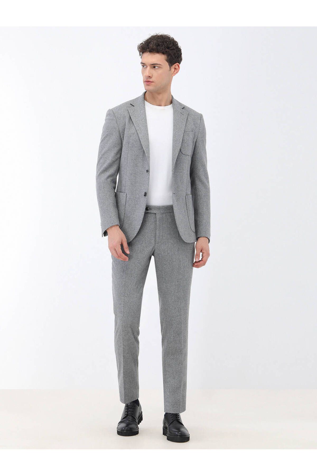 Kip-Gray Wool Blended Straight Cut Modern Suit 4