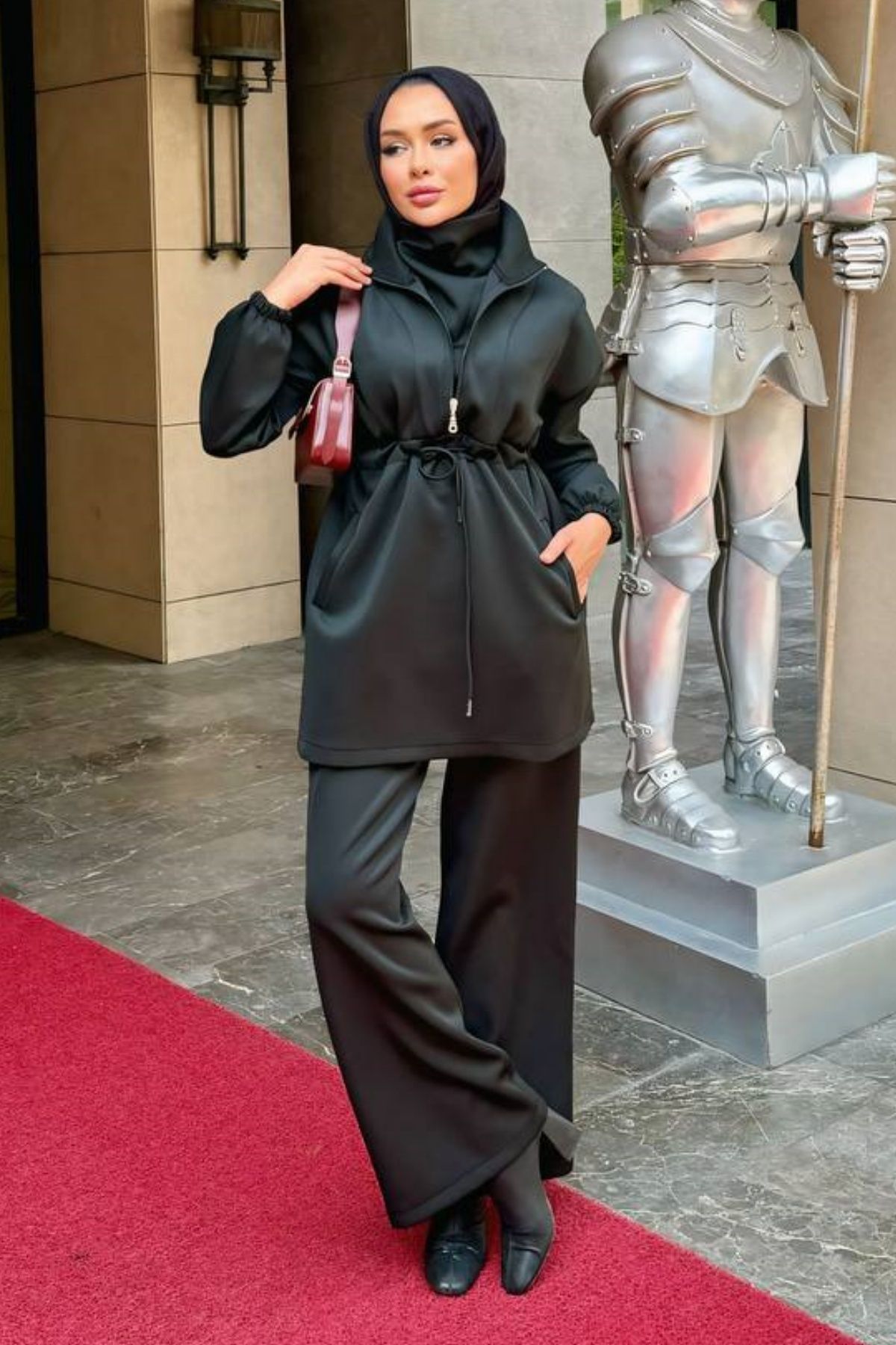 bayansepeti-Stretchy Scuba Sweatshirt and Sweatpants with High Waist and Long Sleeves - Black Hijab Suit 1024 4