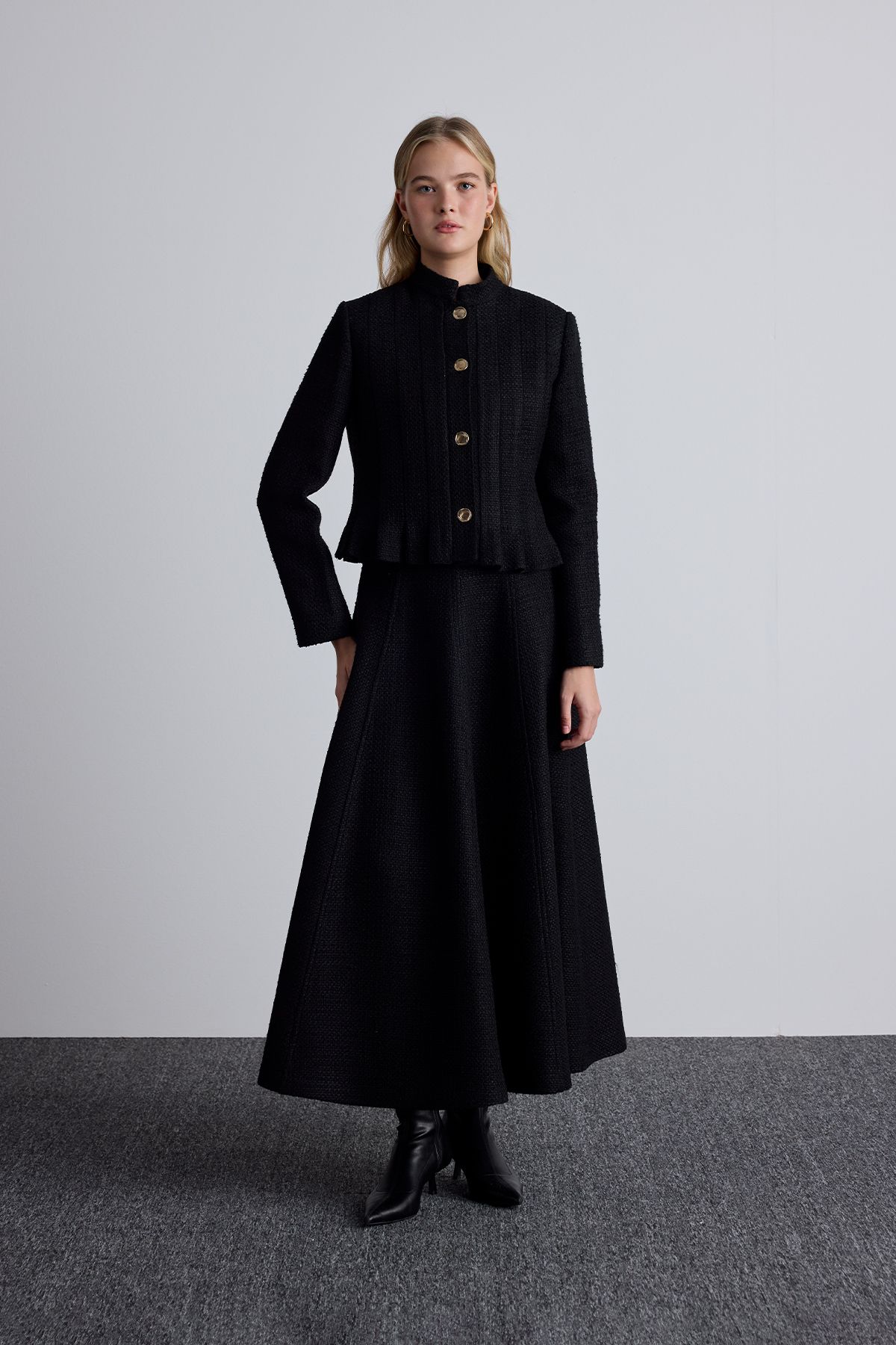 Manuka-Black Textured and Buttoned Jacket 5