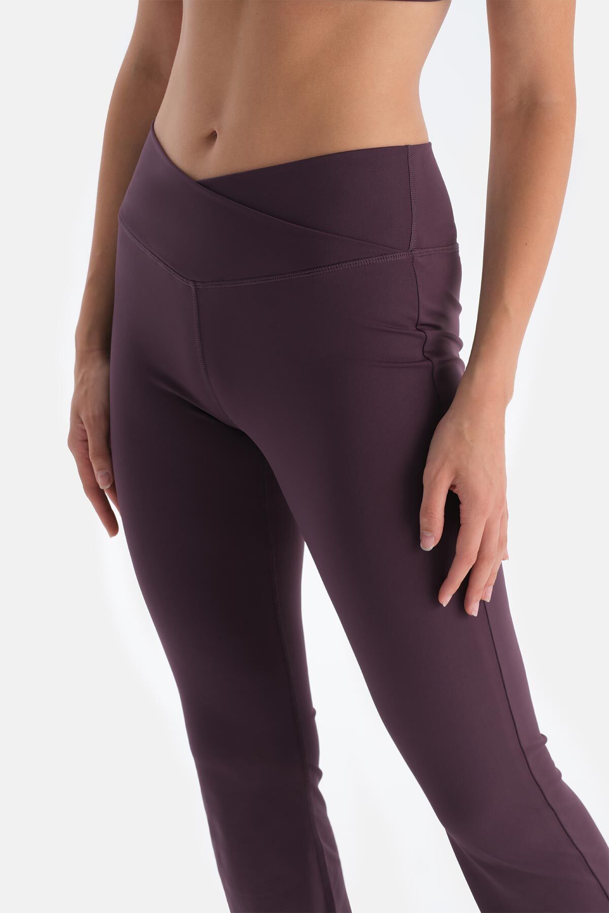 Dagi-Damen-Leggings mit spanischem Bein in Pflaume 5