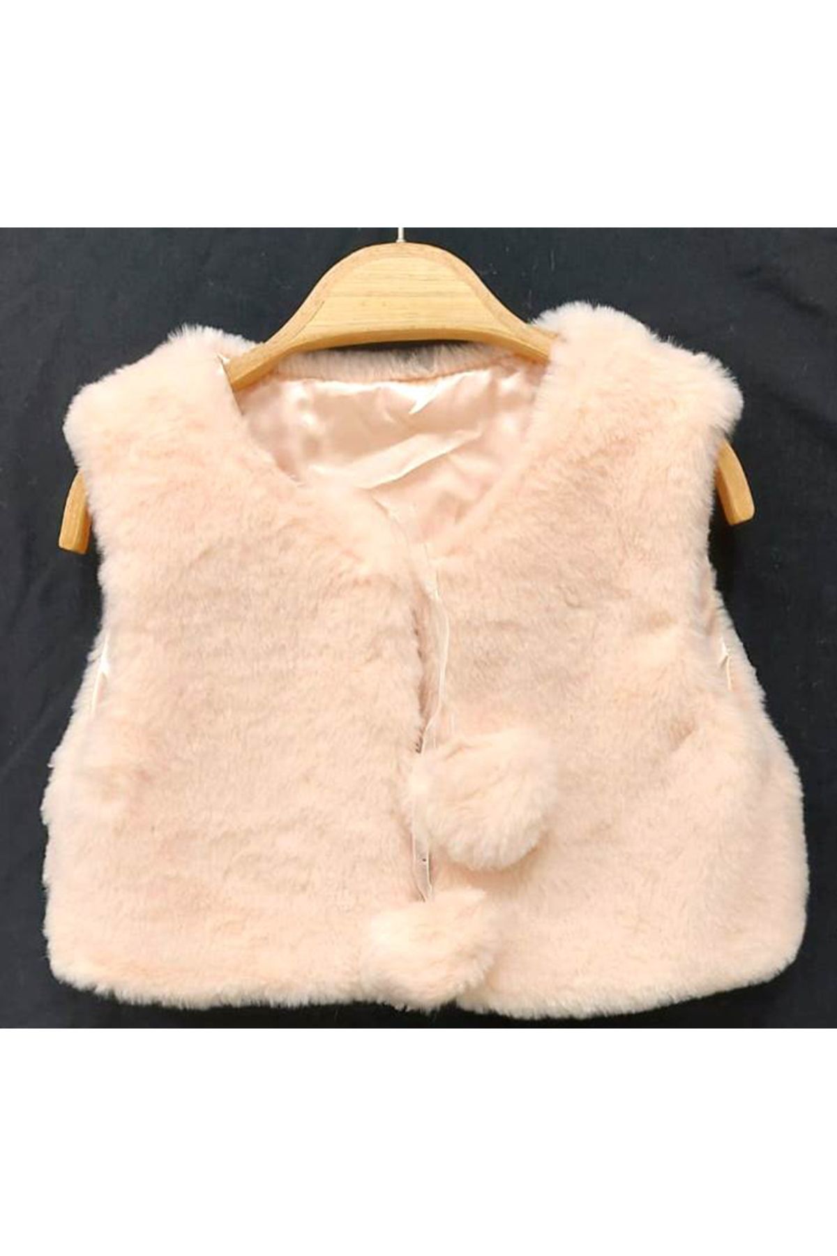 Elayza-Girl's Pompon Lined Plush Vest 1