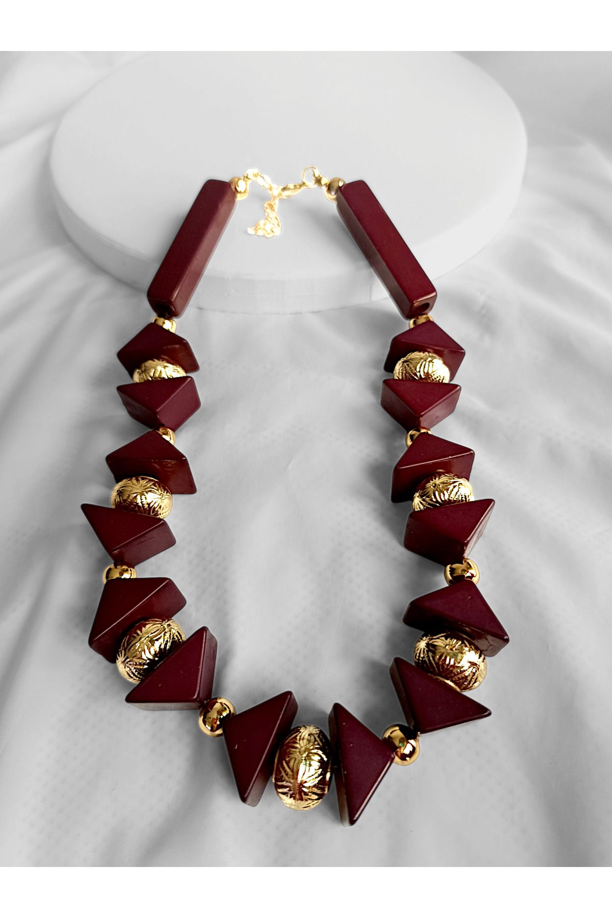 Marlenka-Burgundy Gold Ribbed Beads Necklace 2