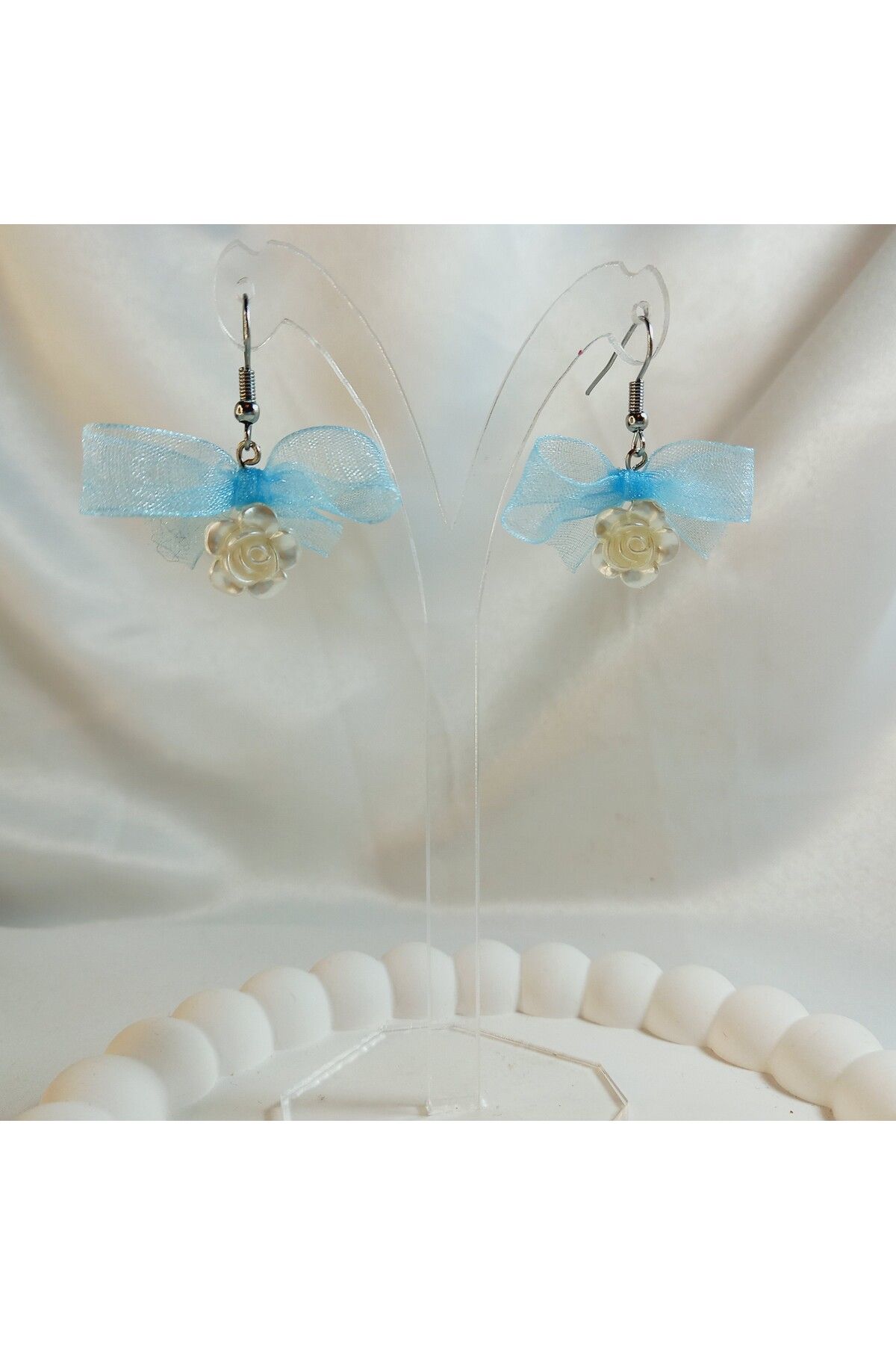 Crystal Atelier-Flower Pearl Earrings with Ribbon Detail 3