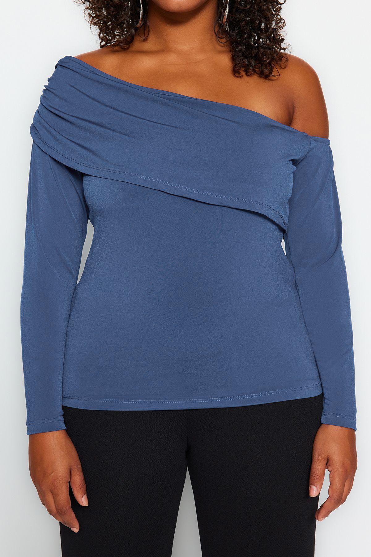 Trendyol Curve-Blue Asymmetric Collar Knitted Blouse TBBAW24AF00032 3