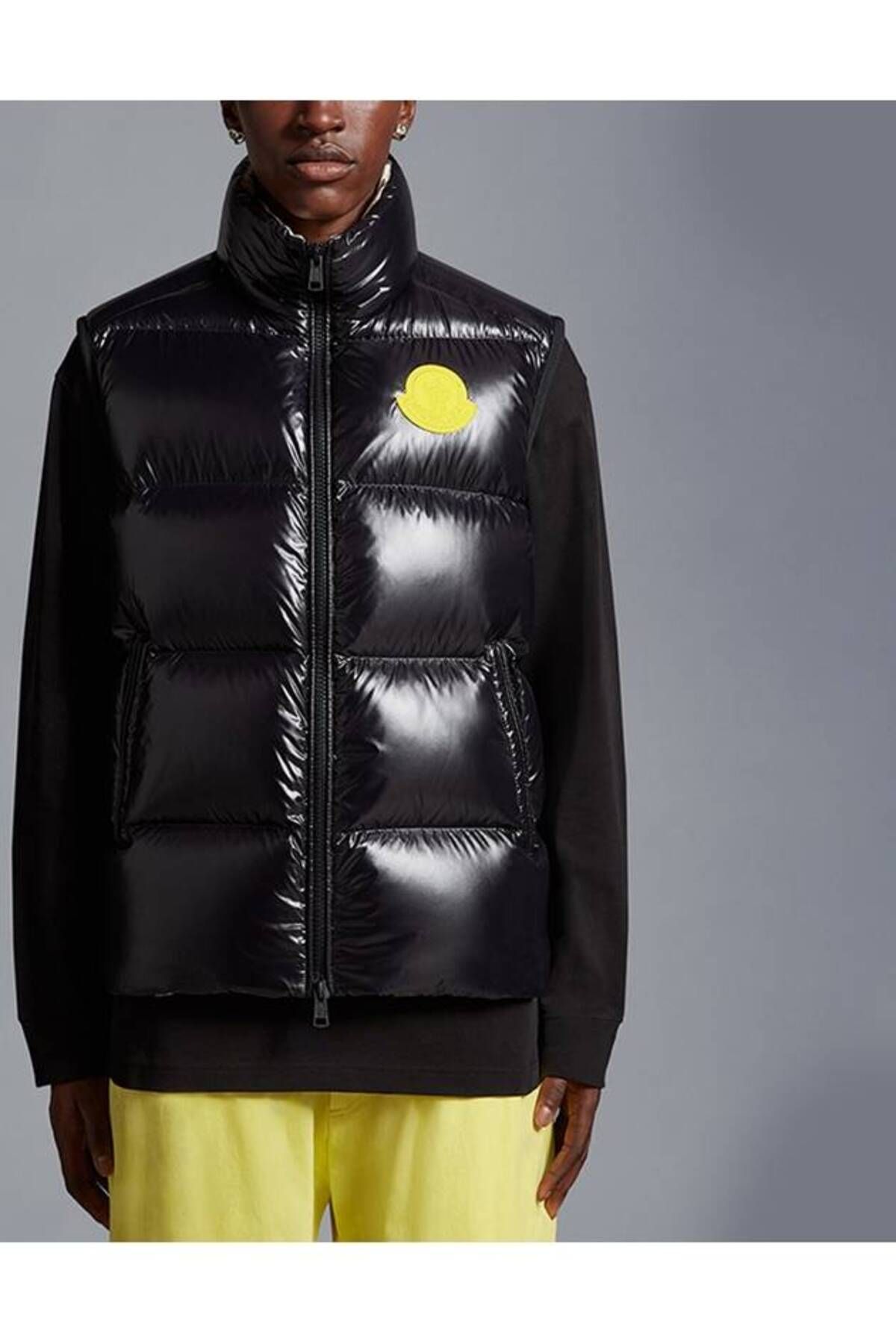 Moncler-Vest - Black - Straight 1