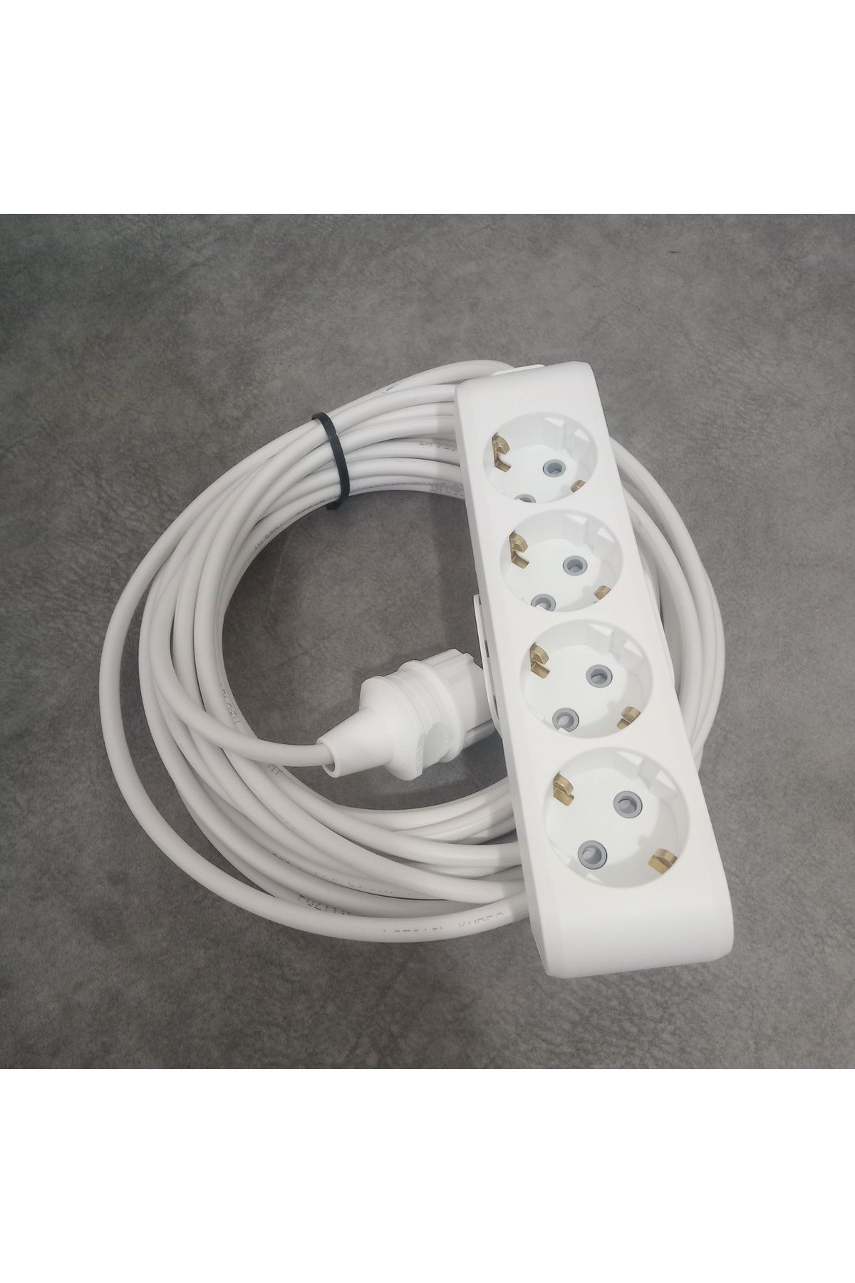 VİKO-Extension Cable with Viko Plug and Viko 4 Sockets 4