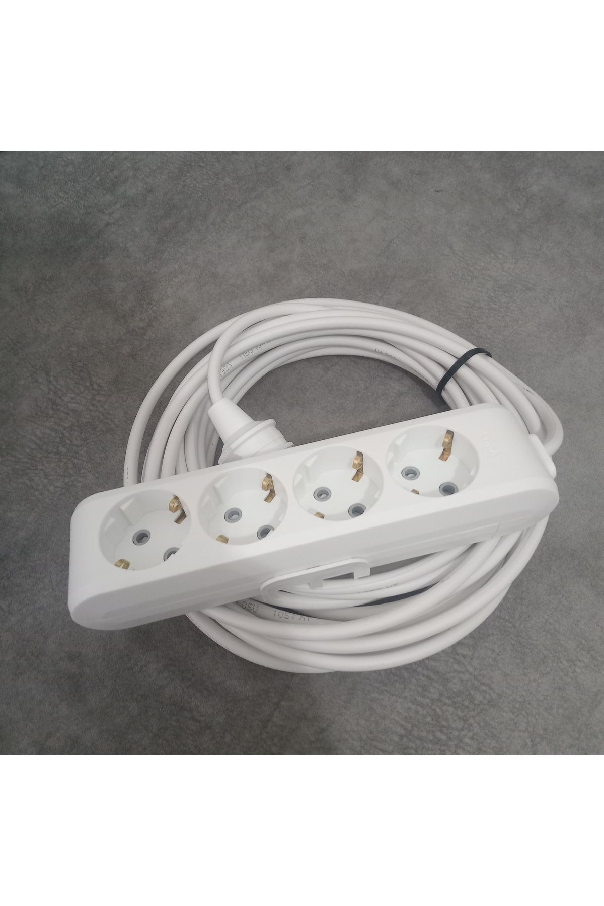 VİKO-Extension Cable with Viko Plug and Viko 4 Sockets 3