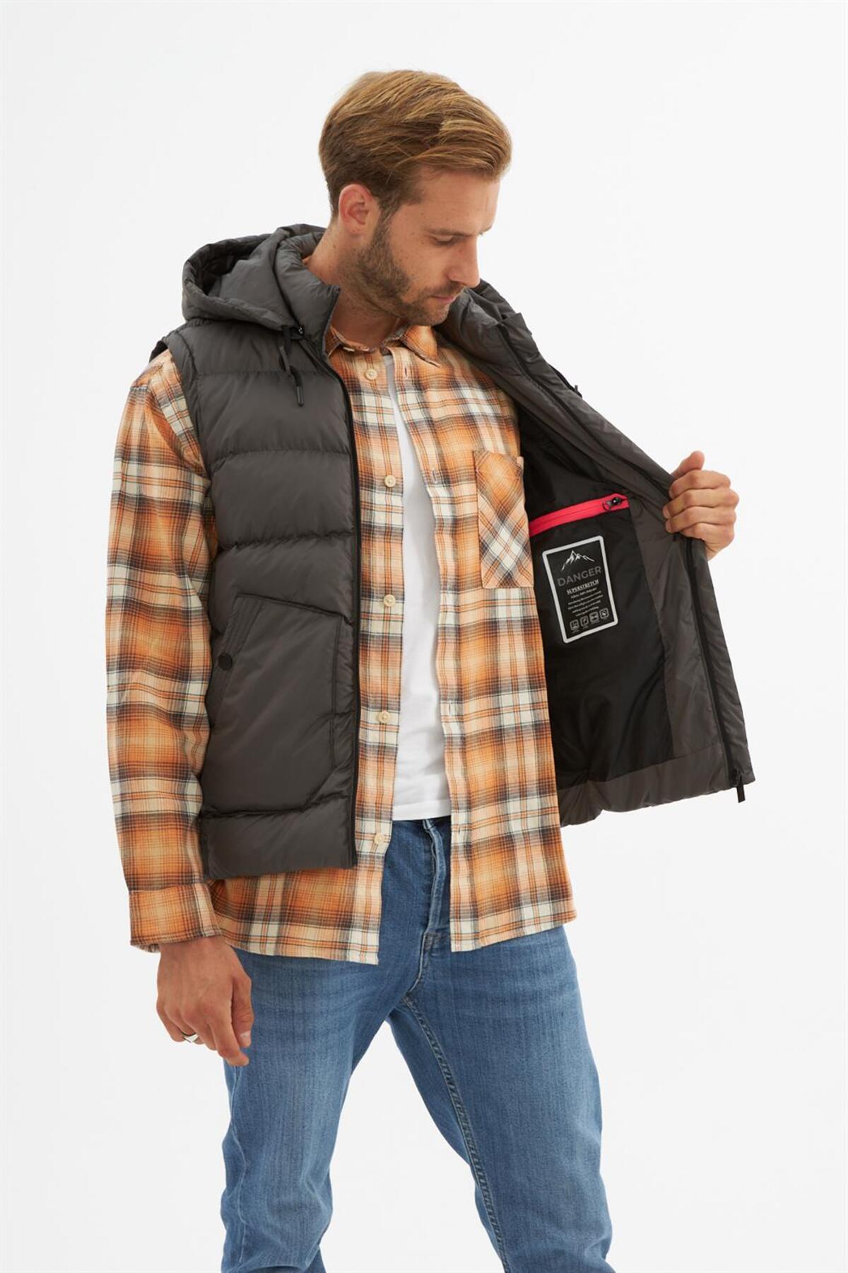 Danger-Men's Removable Hooded Pocket Detailed Puffer Vest Anthracite 5