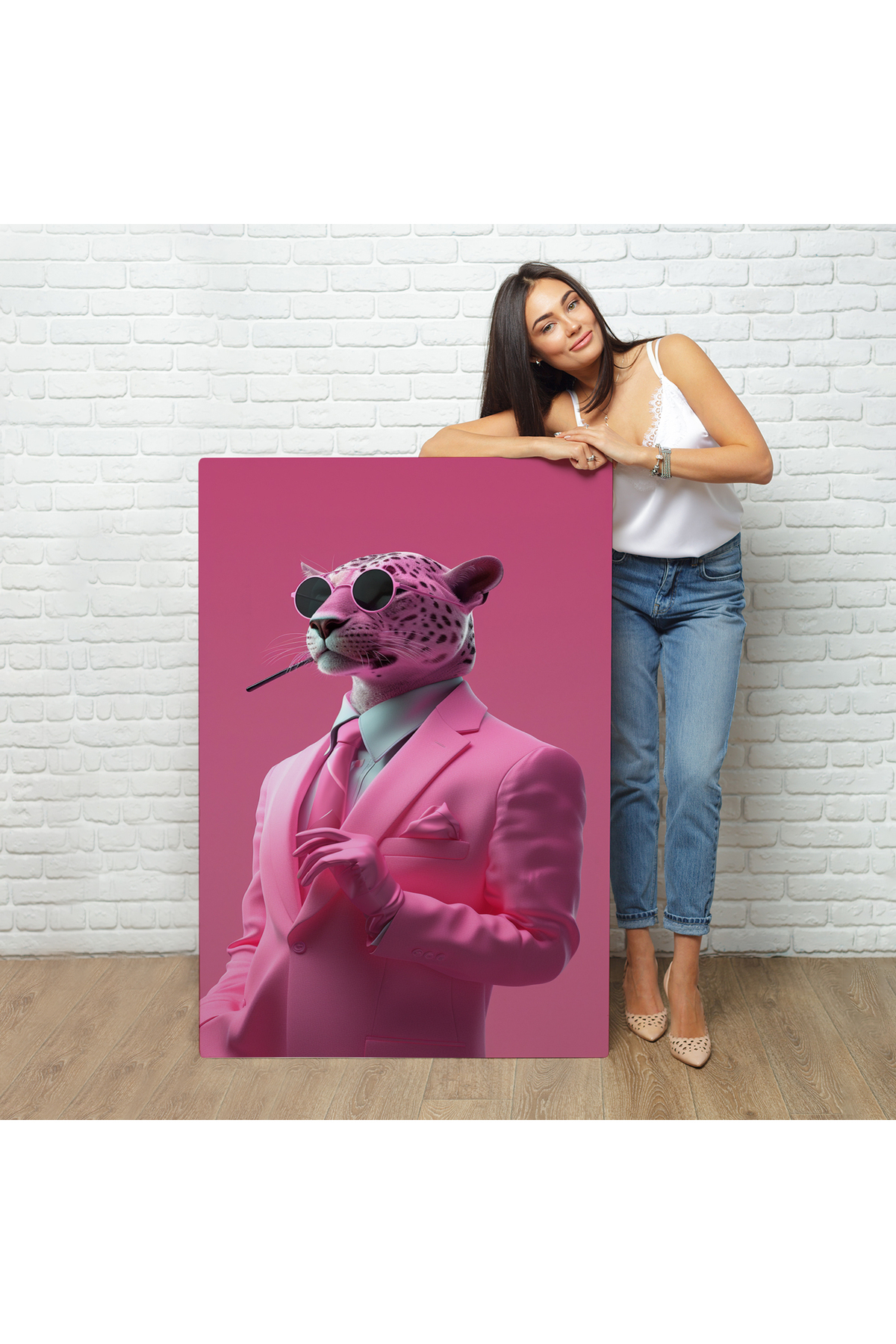 Sigara İçen Pembe Leopar Kanvas Tablo görsel 2