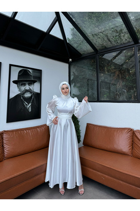 By Atelier Perry İspanyol Kol Belden Bağlama Beyaz Tesettür Abiye