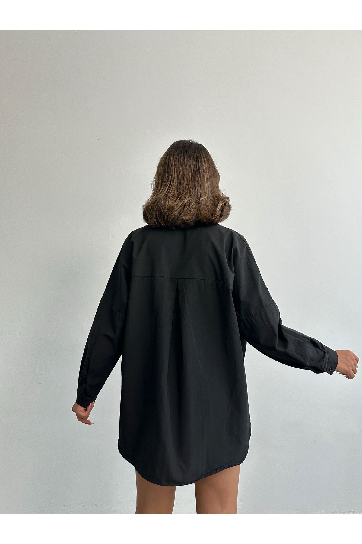 BEJNA-Schwarzes, übergroßes, langes Basic-Shirt für Damen 7