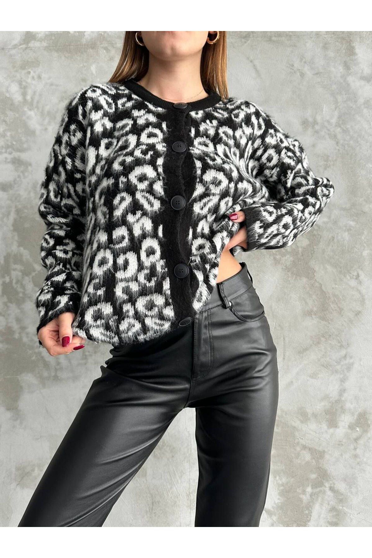 Red Butik-Leopard Print Soft Knitwear Cardigan - Buttoned 4