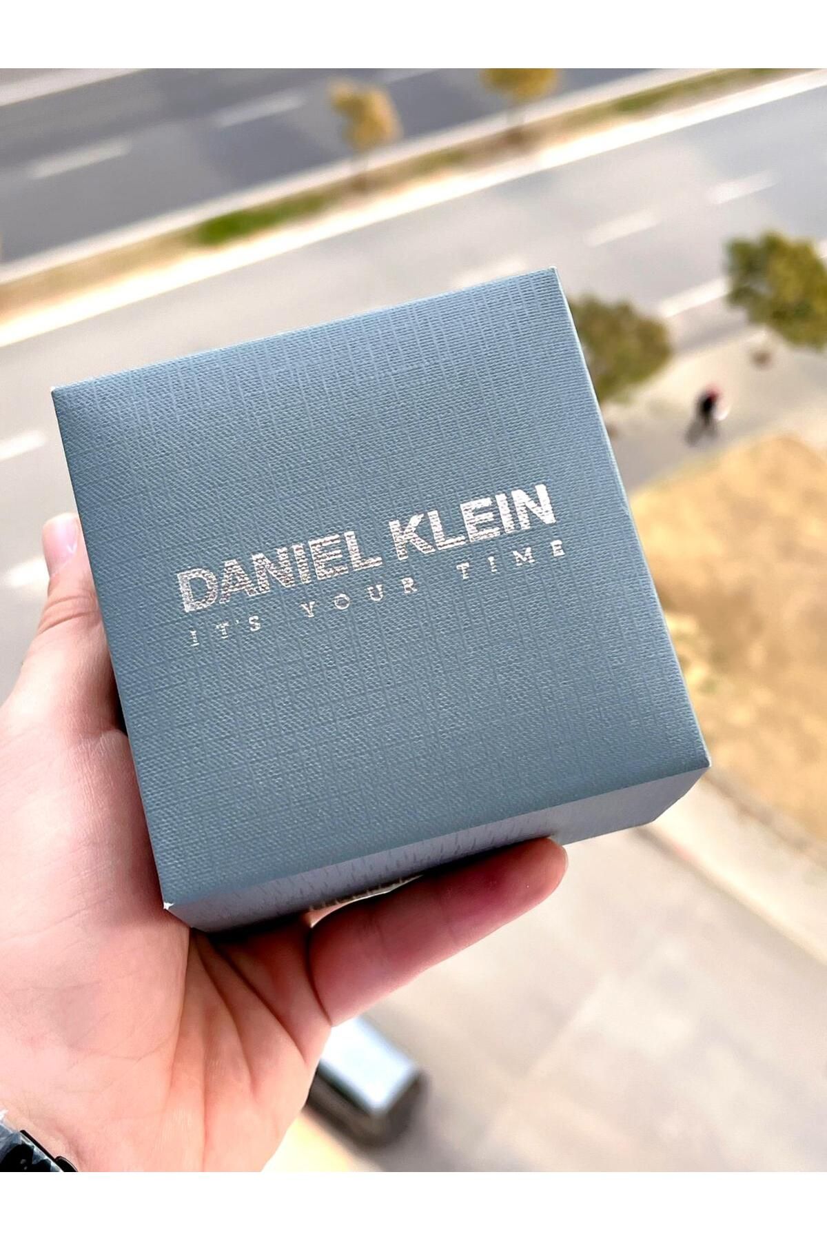 Daniel Klein-Silicone Cord Men's Wristwatch Inner Functions Active 30 Mt Water Resistant EDK.10563.6 6