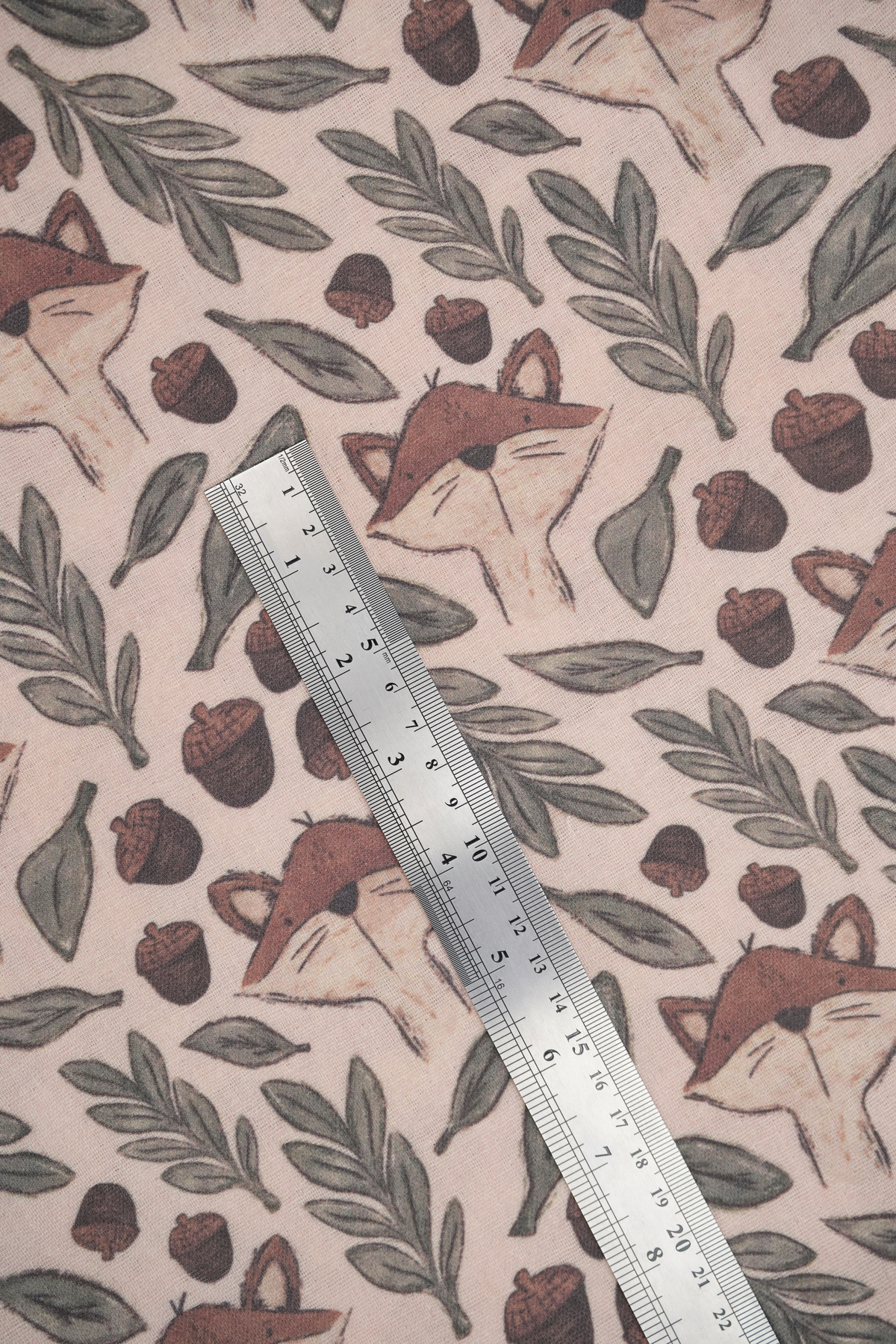 Tuğba Kuğu Baskılı Müslin Kumaş  | Forests And Foxes fotoğrafı 4 (önizleme)