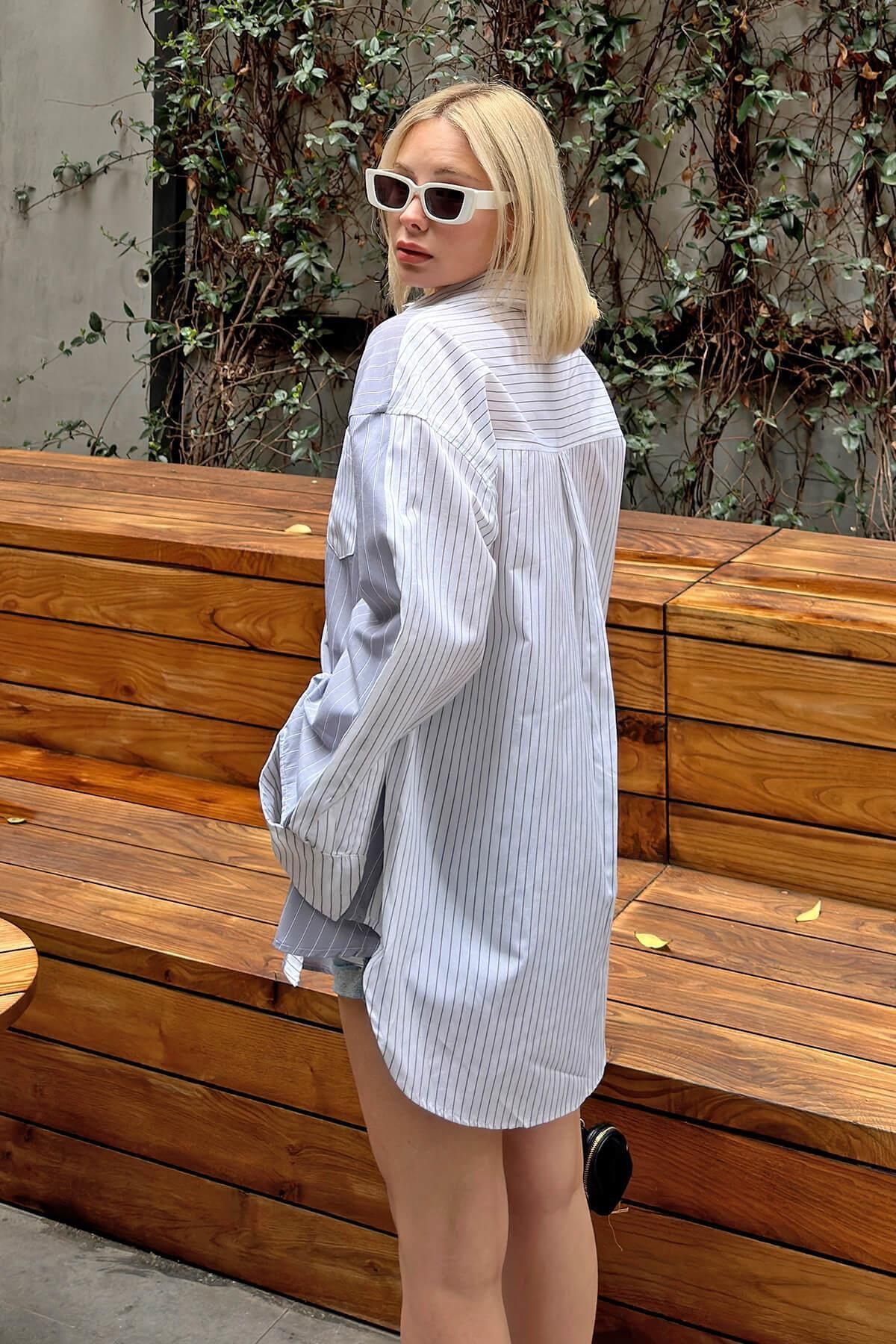Swist-Gray White Garnished Striped Oversize A Pleat Women's Shirt 5
