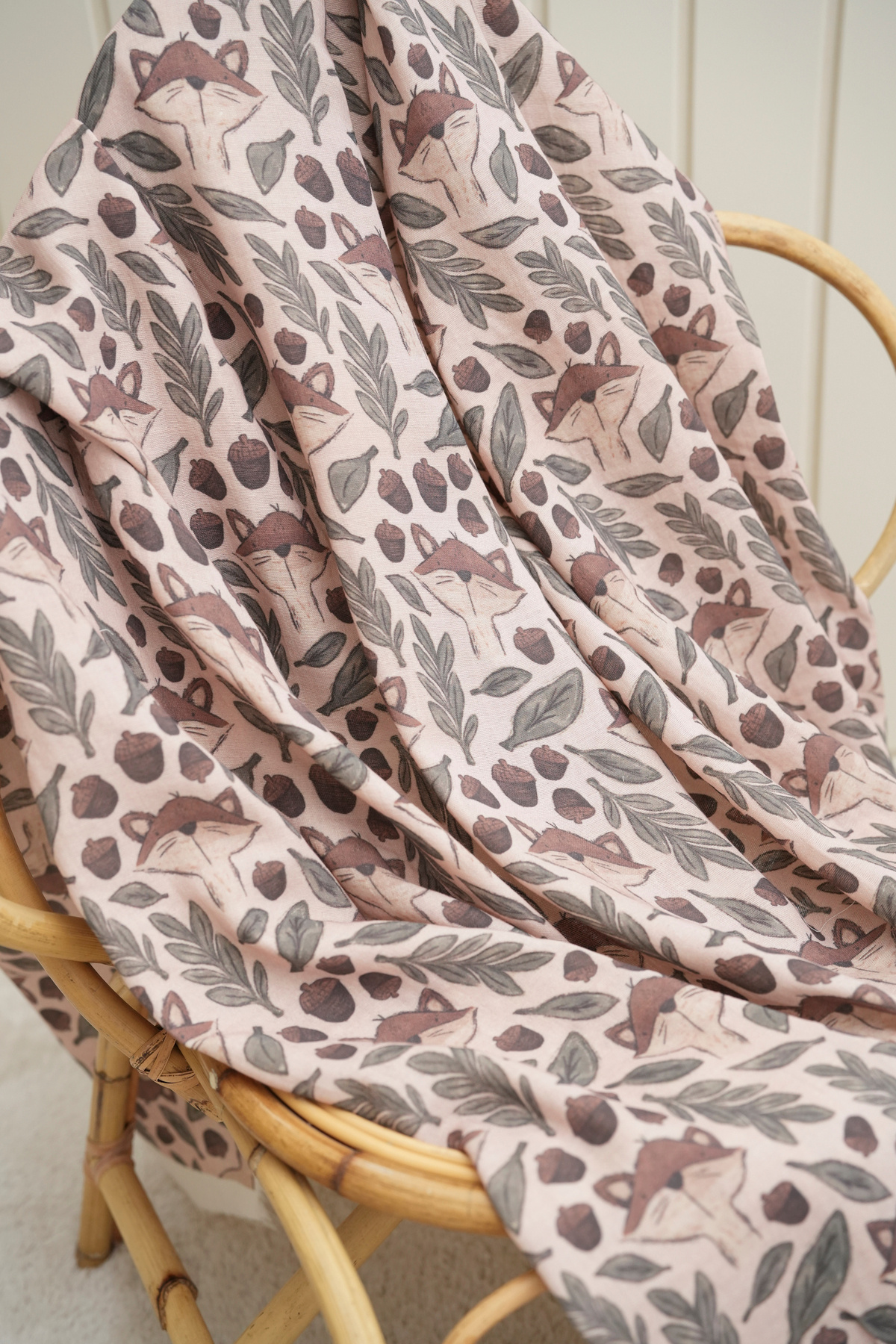 Tuğba Kuğu Baskılı Müslin Kumaş  | Forests And Foxes fotoğrafı 2 (önizleme)