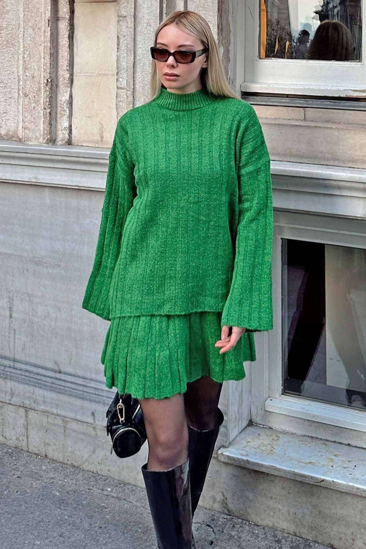 Swist-Green Crew Neck Sweater-Skirt Bottom-Top Women's Knitwear Set 1