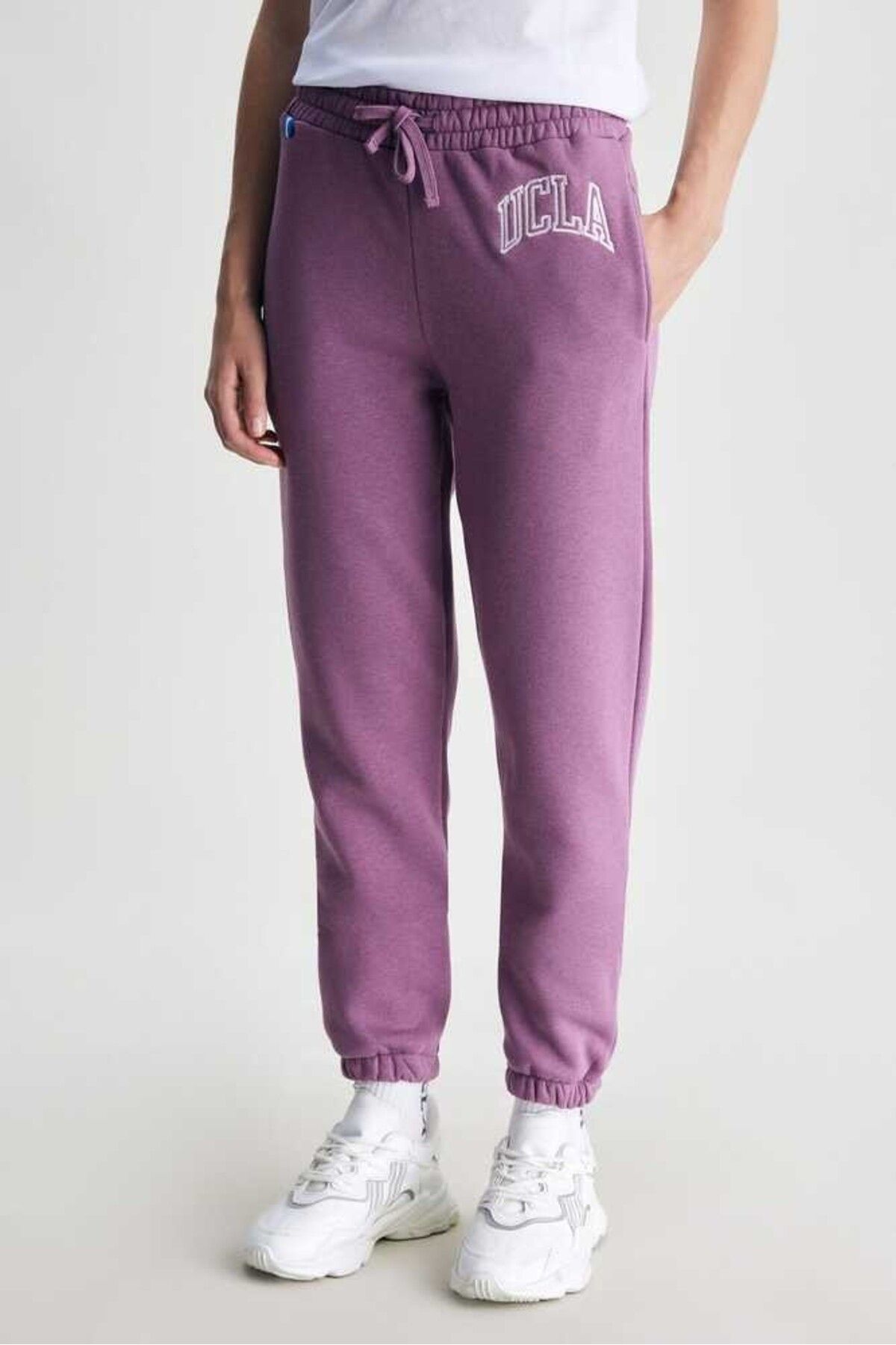 UCLA-Pantaloni de trening pentru femei Jules Purple, confortabili, brodați, înălțați, cu potrivire standard 3