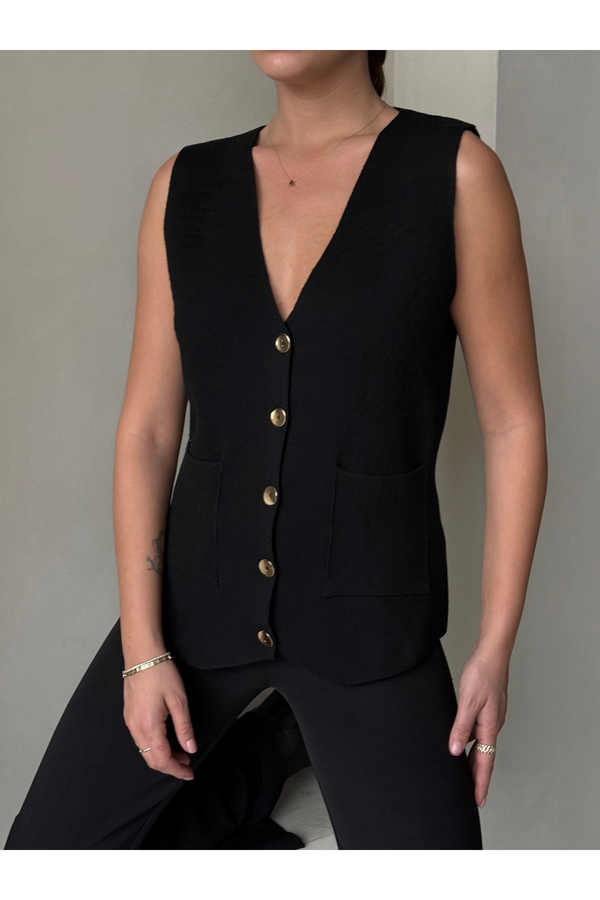 Laluvia-Black Cherry Gold Button Vest - 4534 3